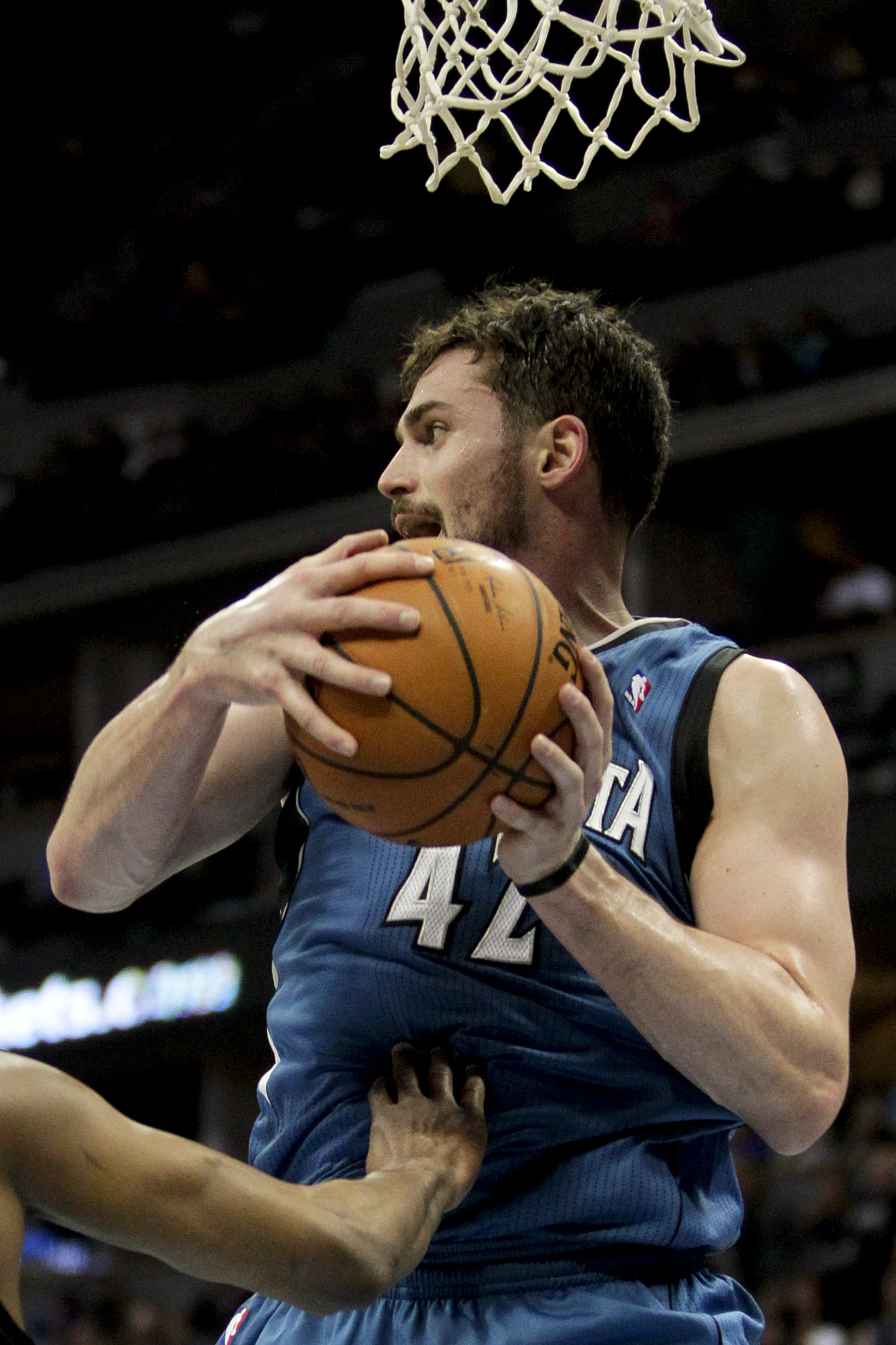 Timberwolves outlast Nuggets for 132-128 win