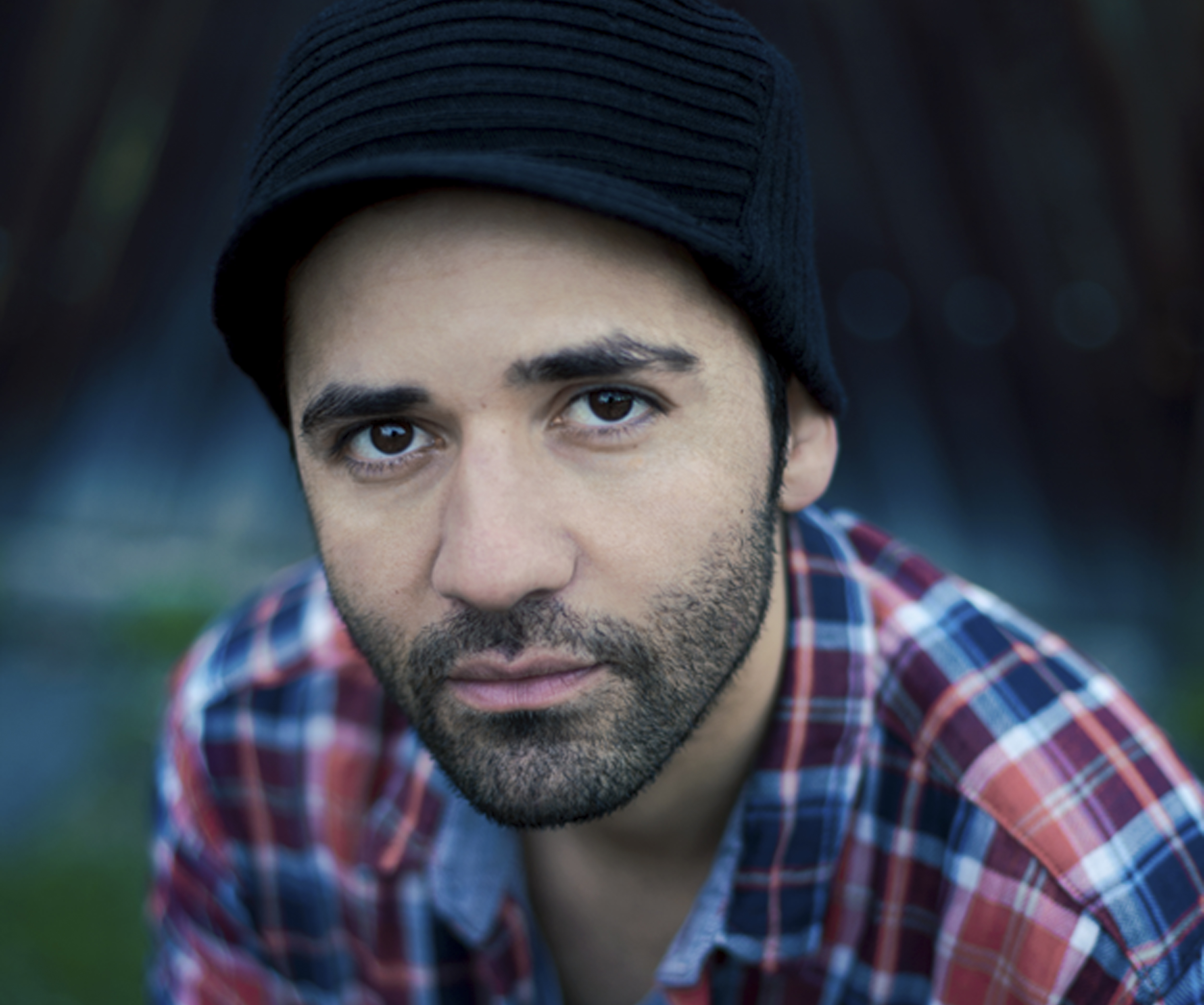 Iranian pop icon releases song about gay love