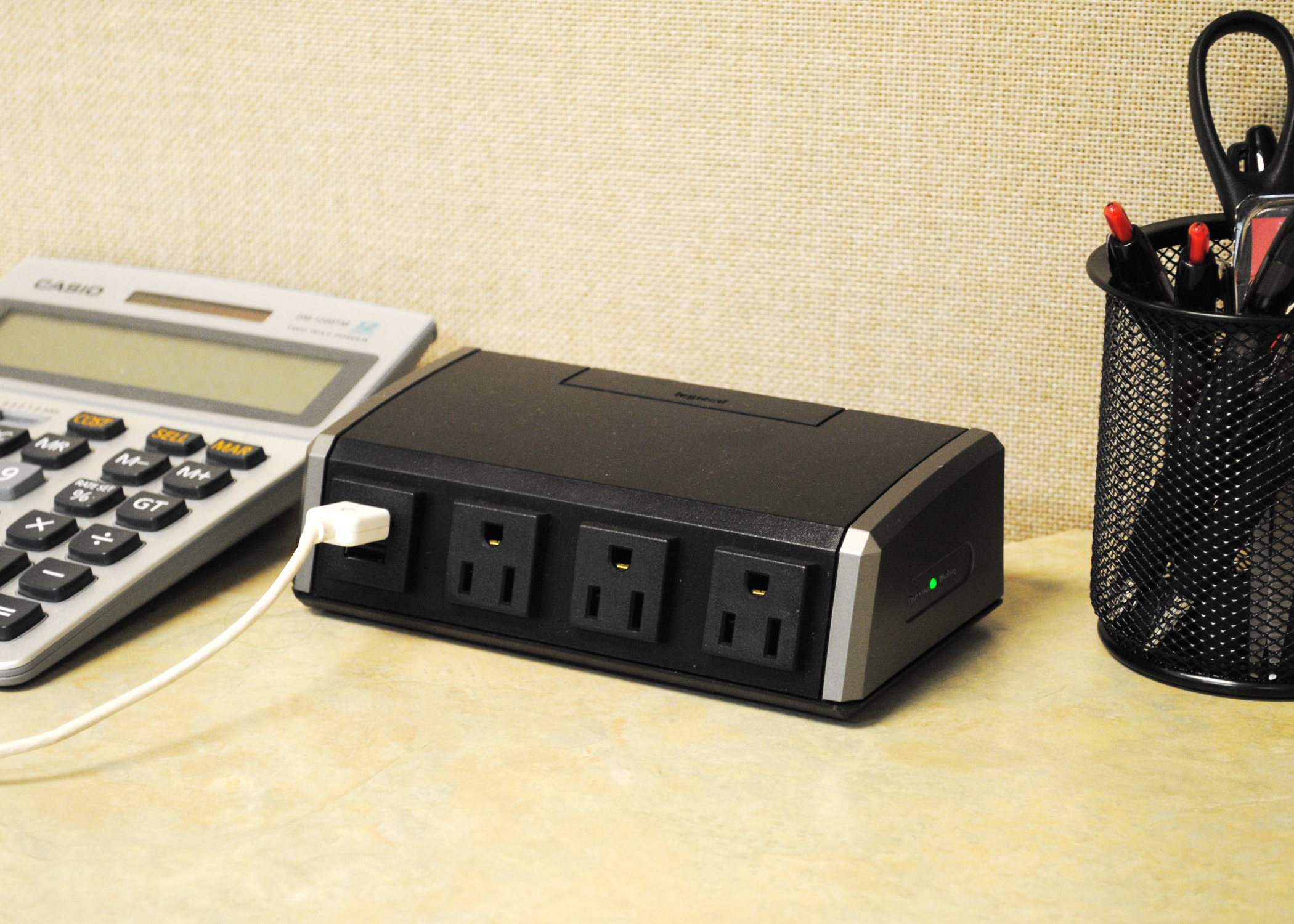 The Wiremold® Desktop Power Center work surface portal provides versatility with easy-to-install convenience
