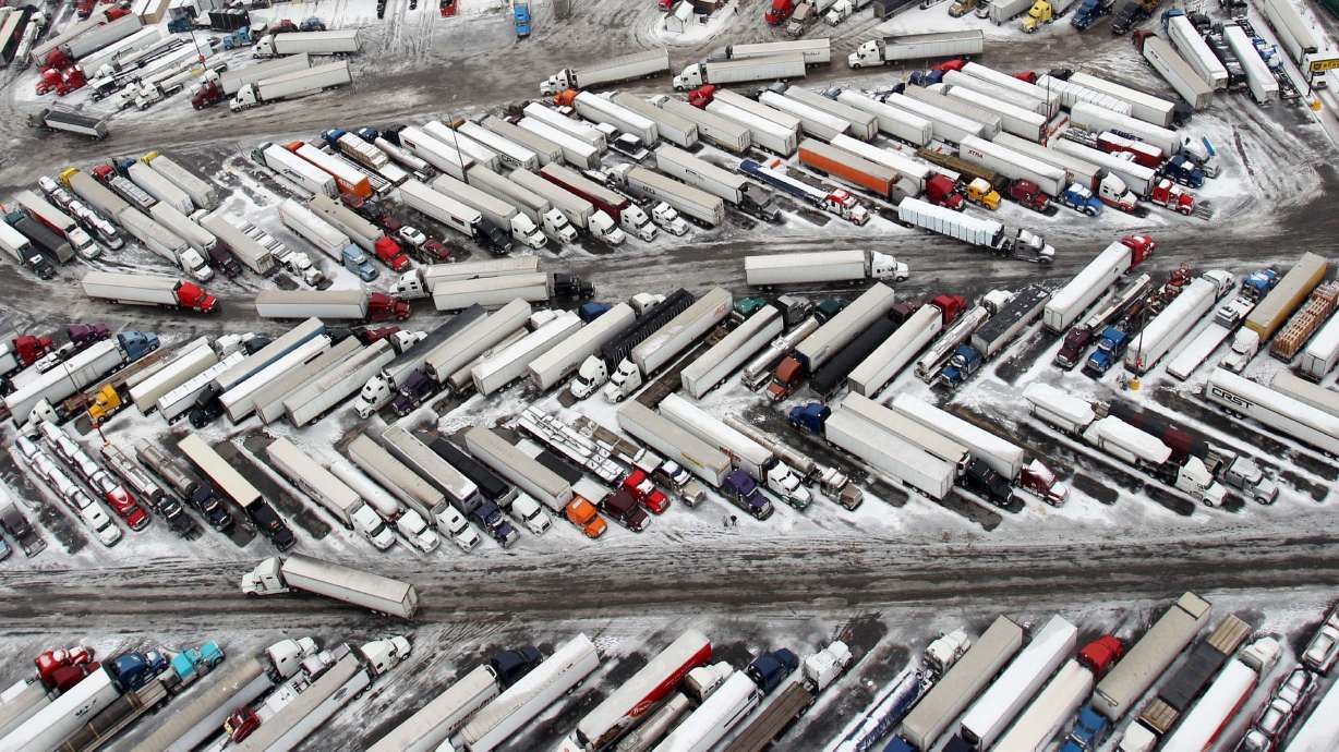 Motorists stranded on icy eastern Arkansas roads
