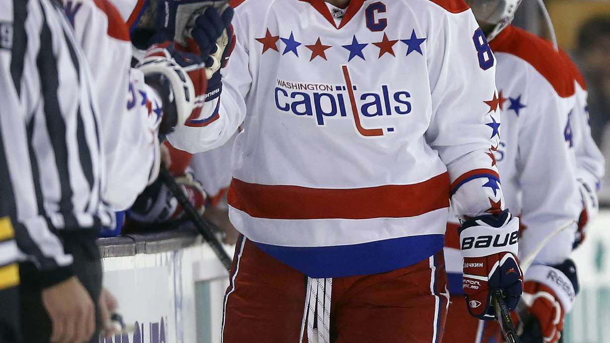 Capitals pick up LW Penner, dump RW Erat in trades