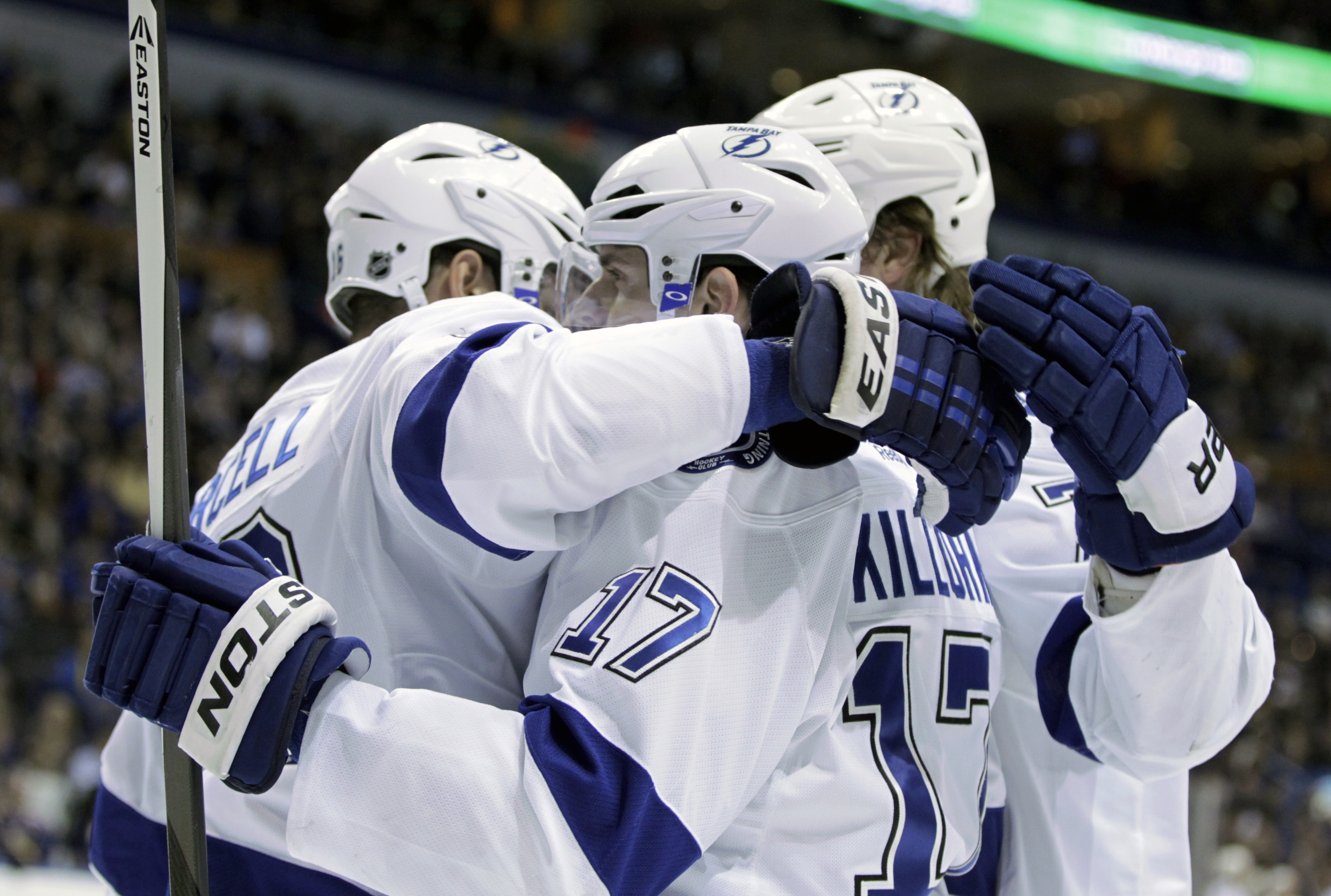 Blues rally past Lightning 4-2