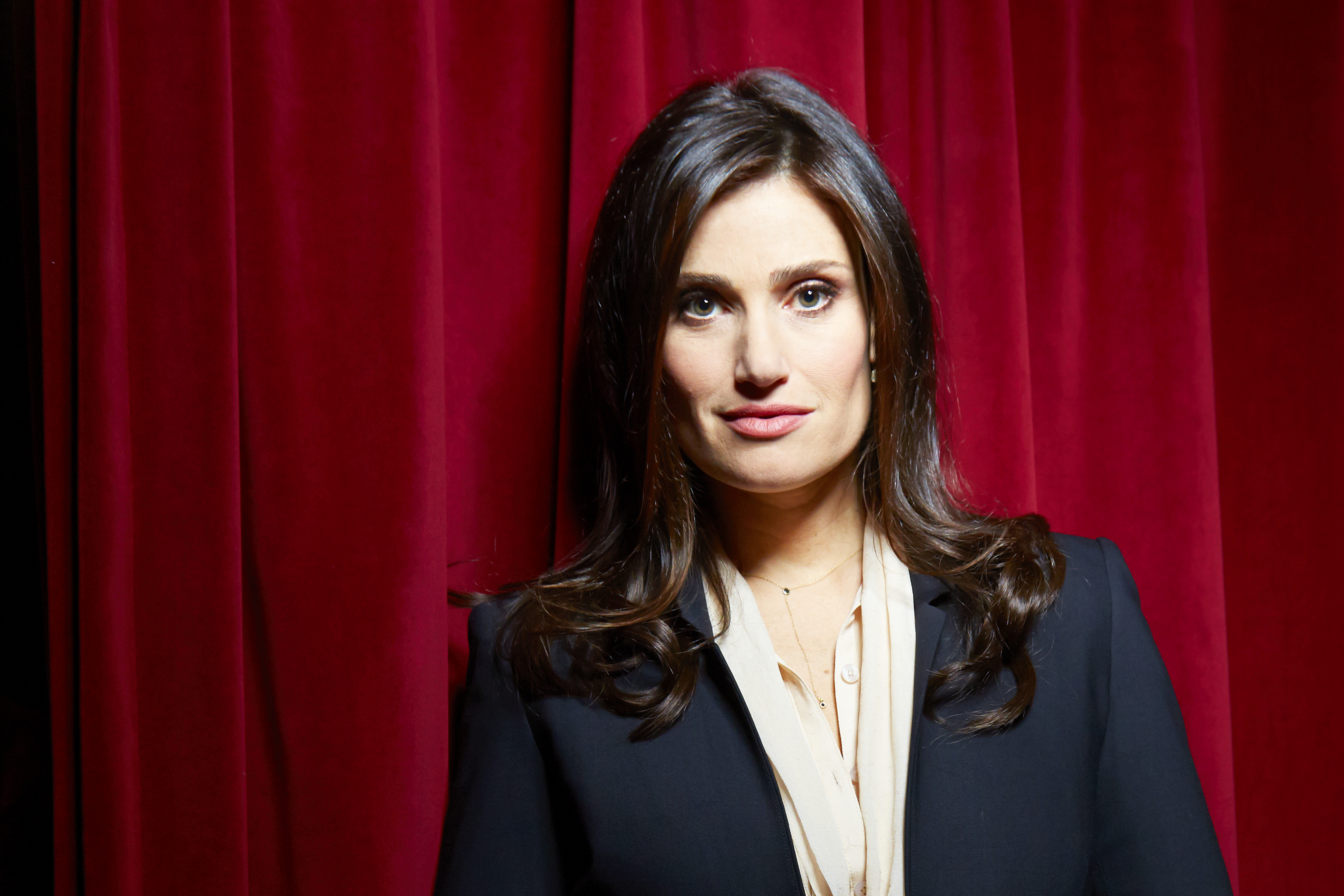 Idina Menzel, 'Frozen' heat up pop charts
