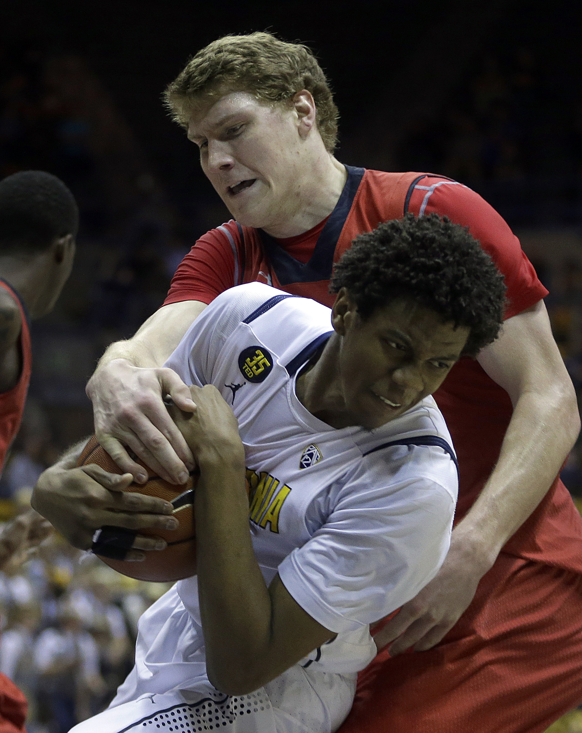 Taylor's big night helps Utah hold off California