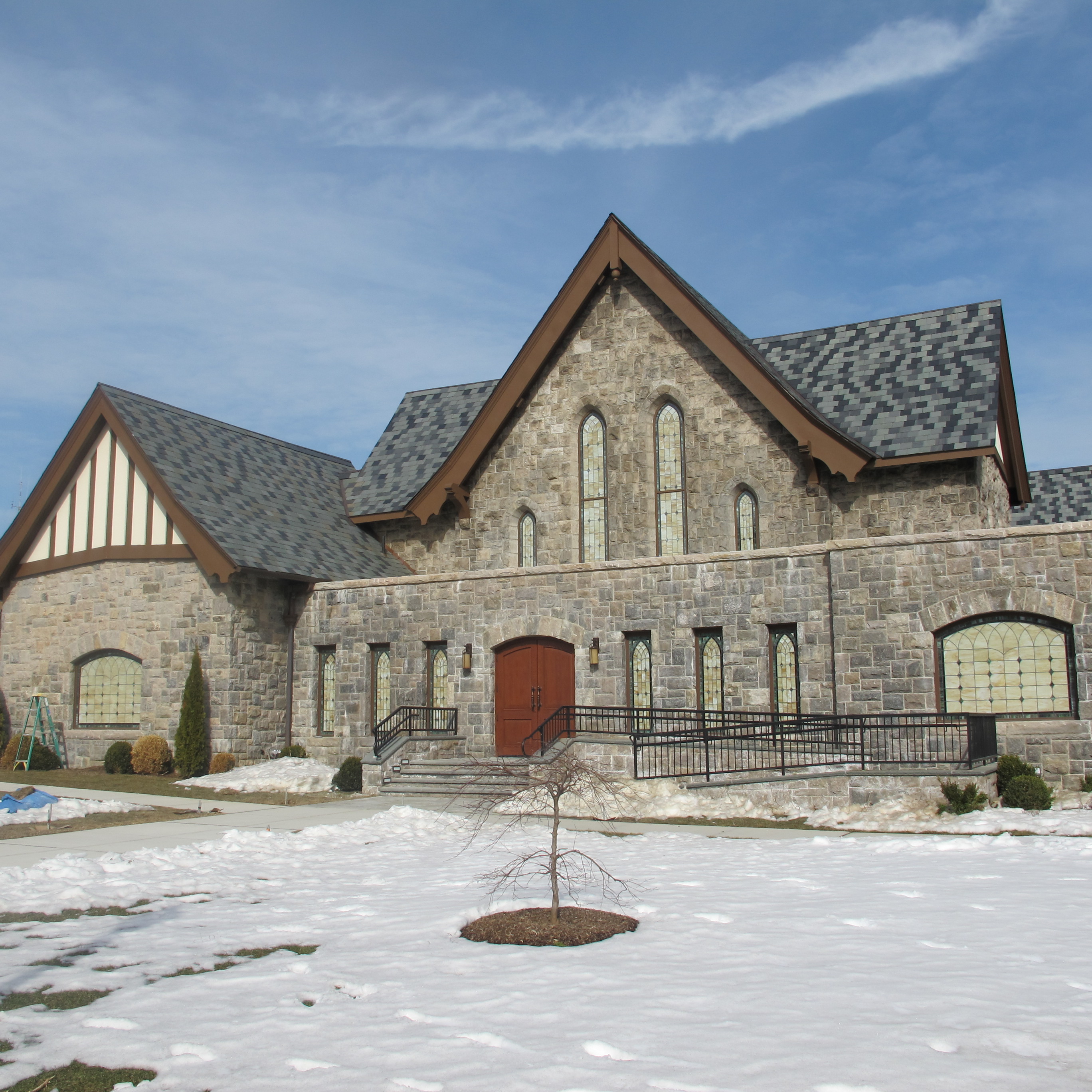 Baseball star Rivera rescues, renovates NY church