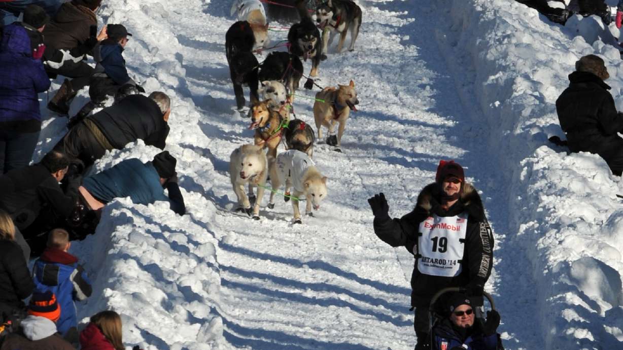 Iditarod racer flown to hospital with broken ankle