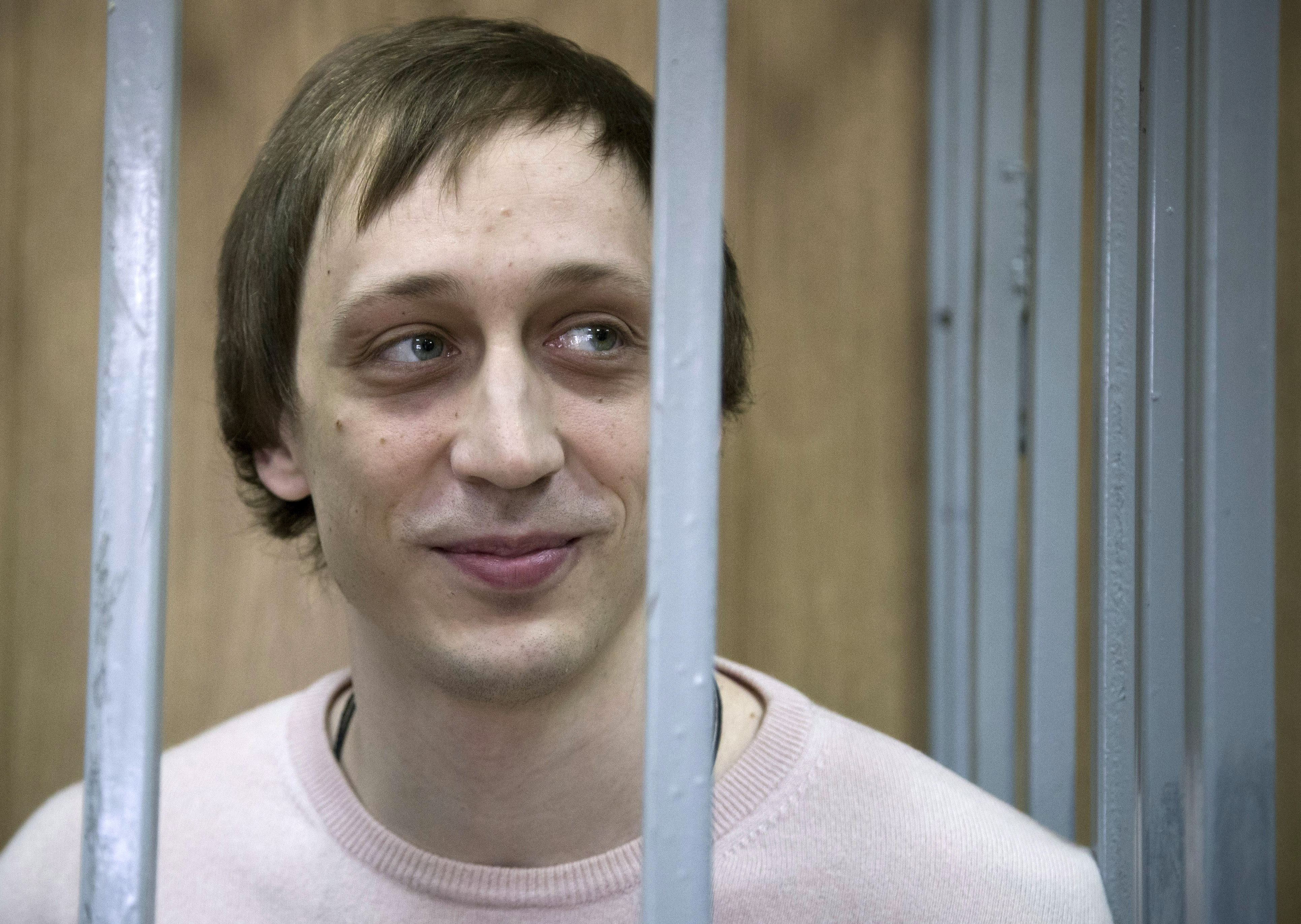 Prison sentences reduced in Bolshoi attack
