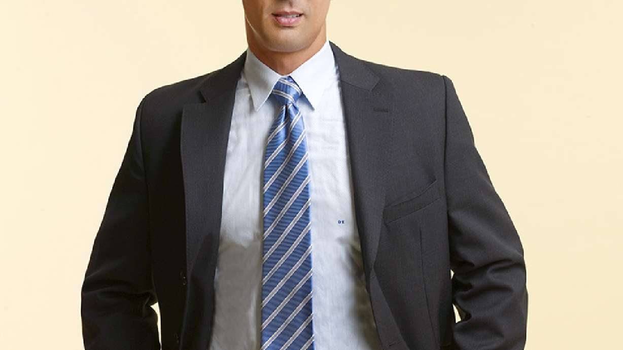 El reconocido dermatólogo a nivel nacional, Dr. Omar Torres, explica la Tecnología Energizante Para La Piel de Olay y ofrece consejos para lucir diez años más joven