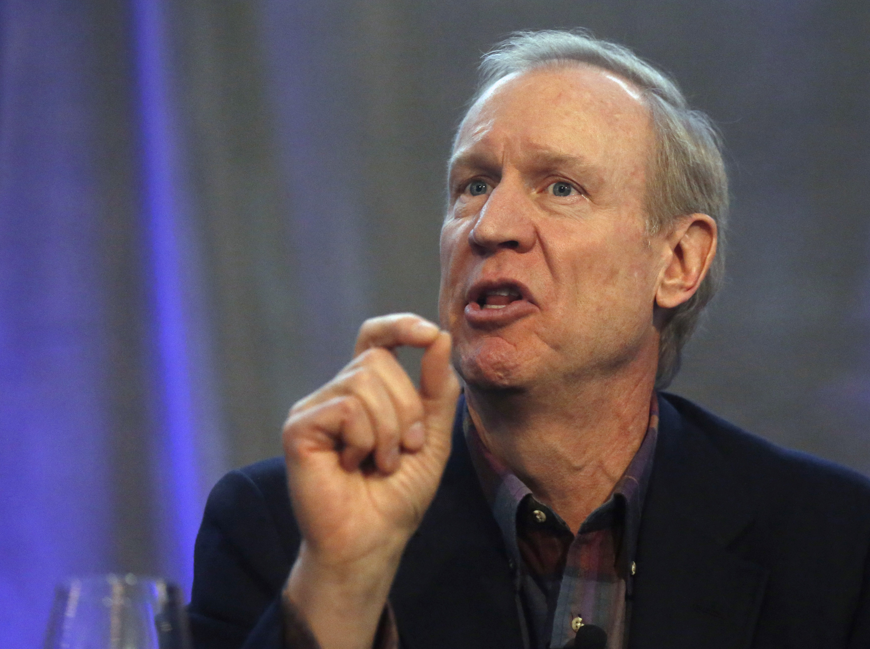 Illinois governor's race showcases union fears