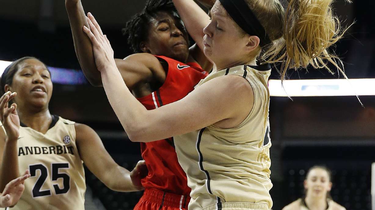 Georgia topples Vanderbilt 54-43 in SEC