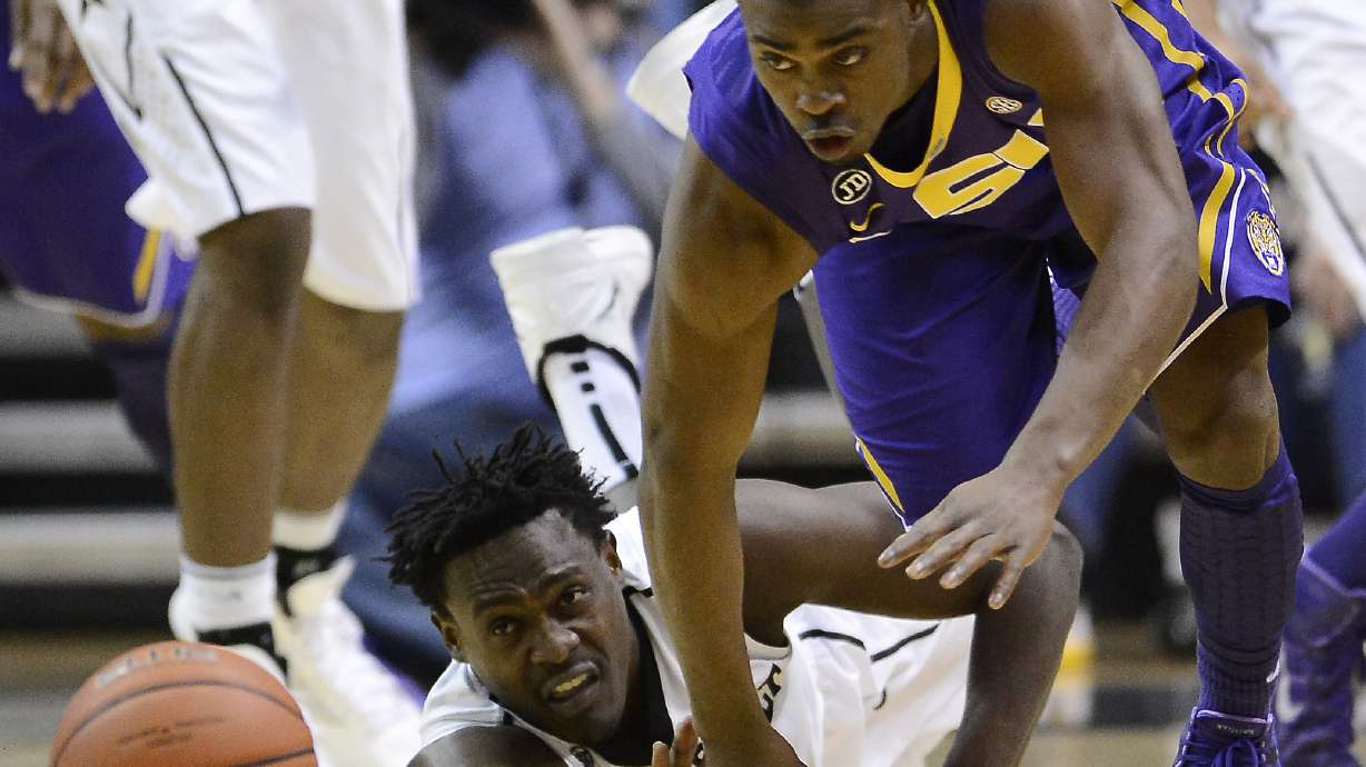 LSU rallies from 16 down, beats Vanderbilt 57-51