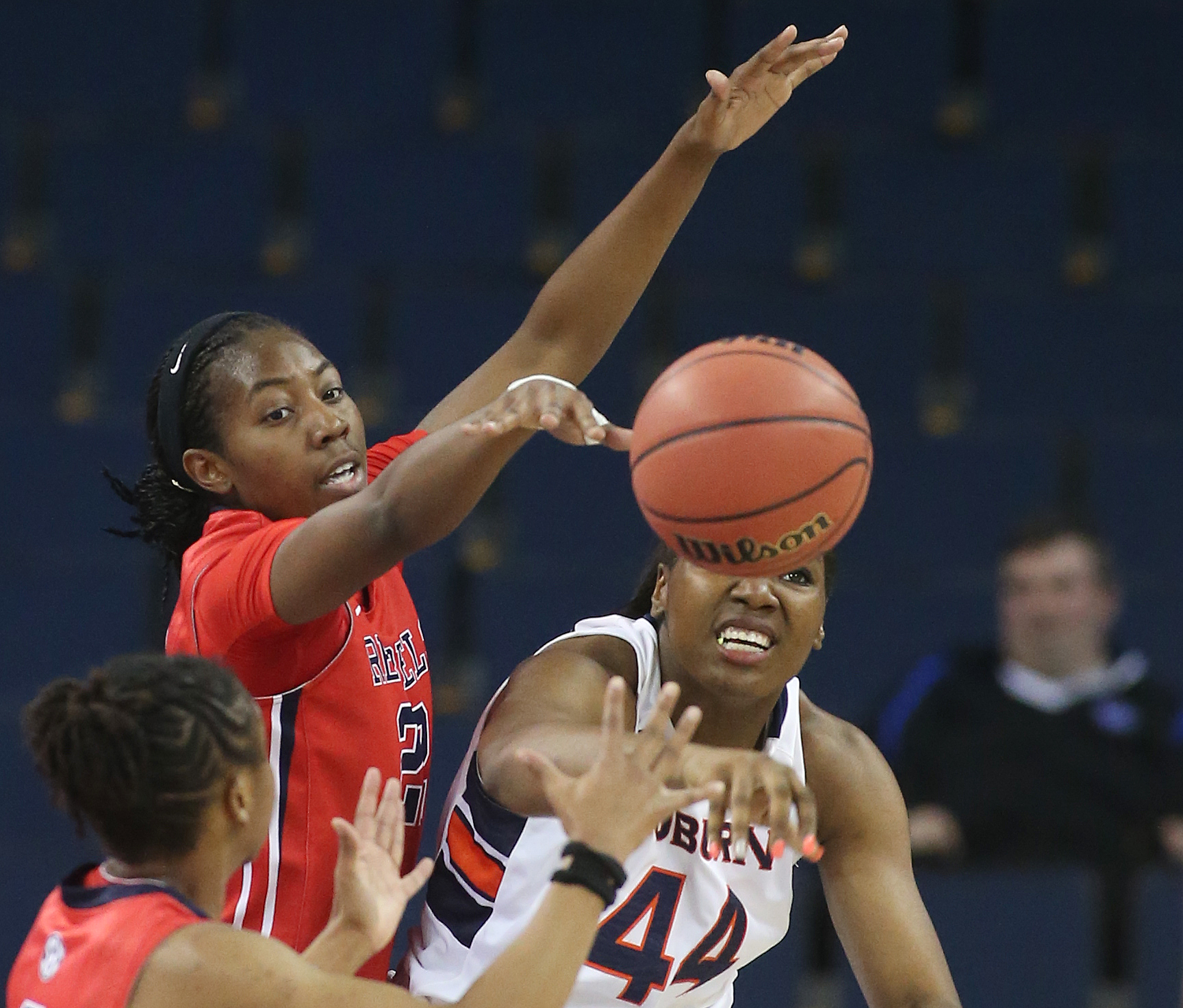 Tanner sisters lead Auburn past Ole Miss, 70-54
