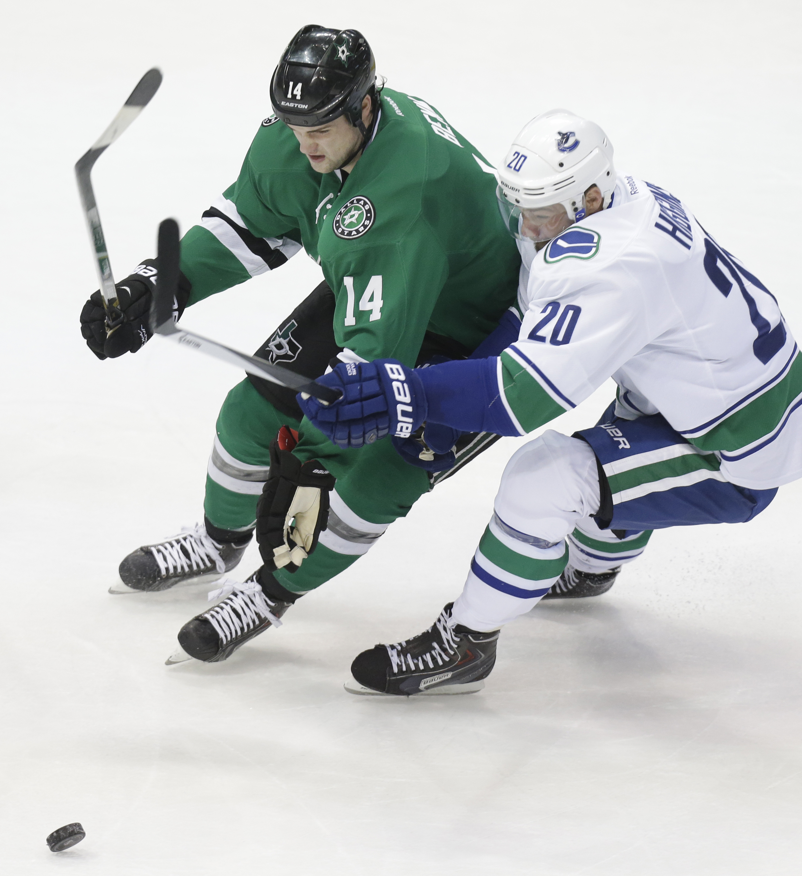 Seguin's hat trick leads Stars past Canucks, 6-1