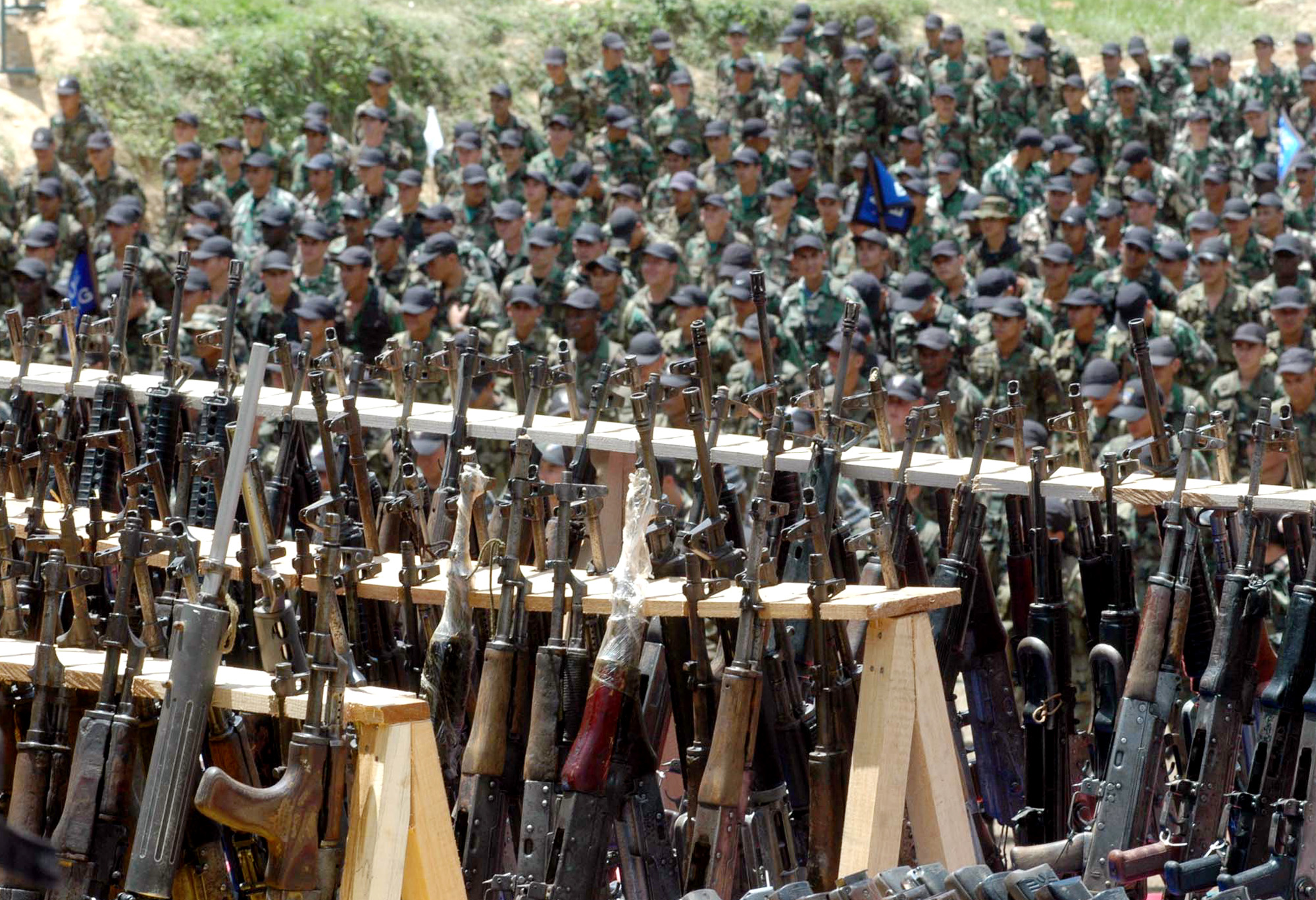 Colombian paramilitaries set for release