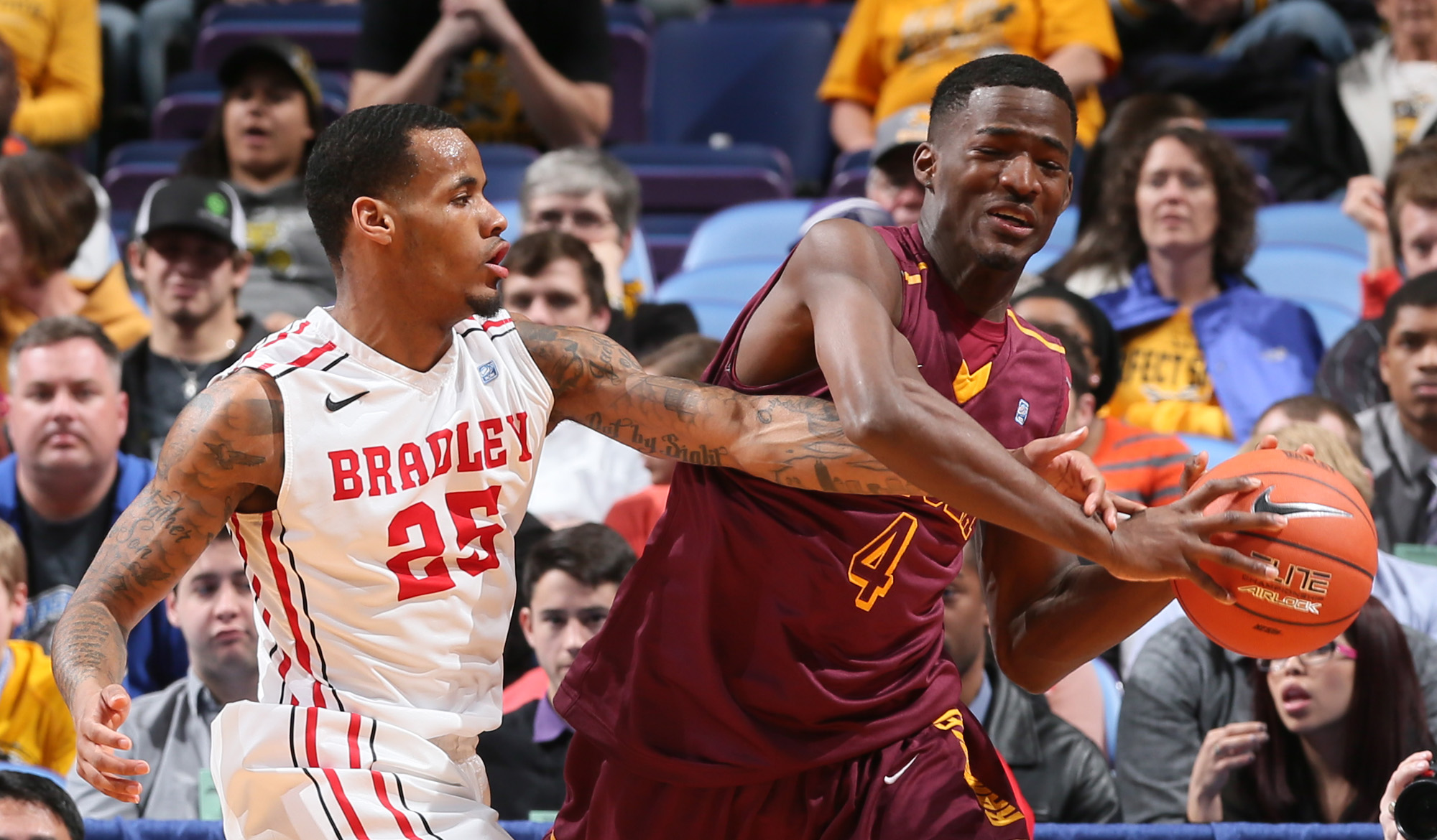 Loyola of Chicago beats Bradley 74-72