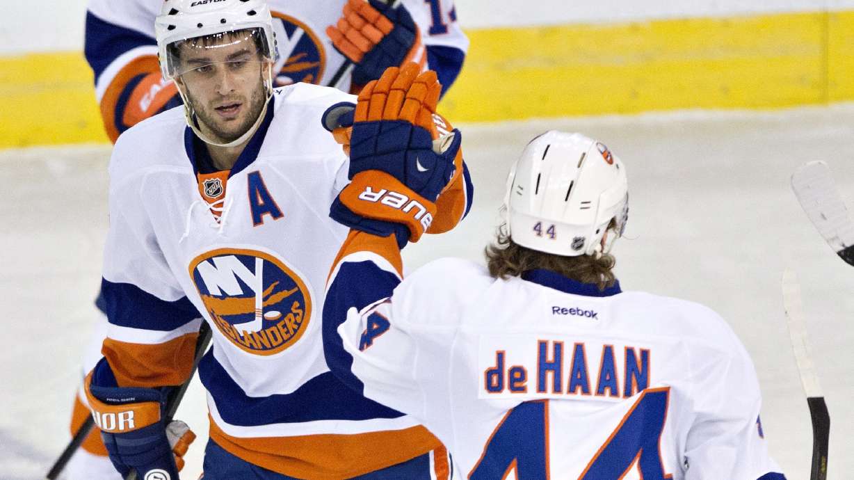 Oilers rally past Islanders 3-2 in OT