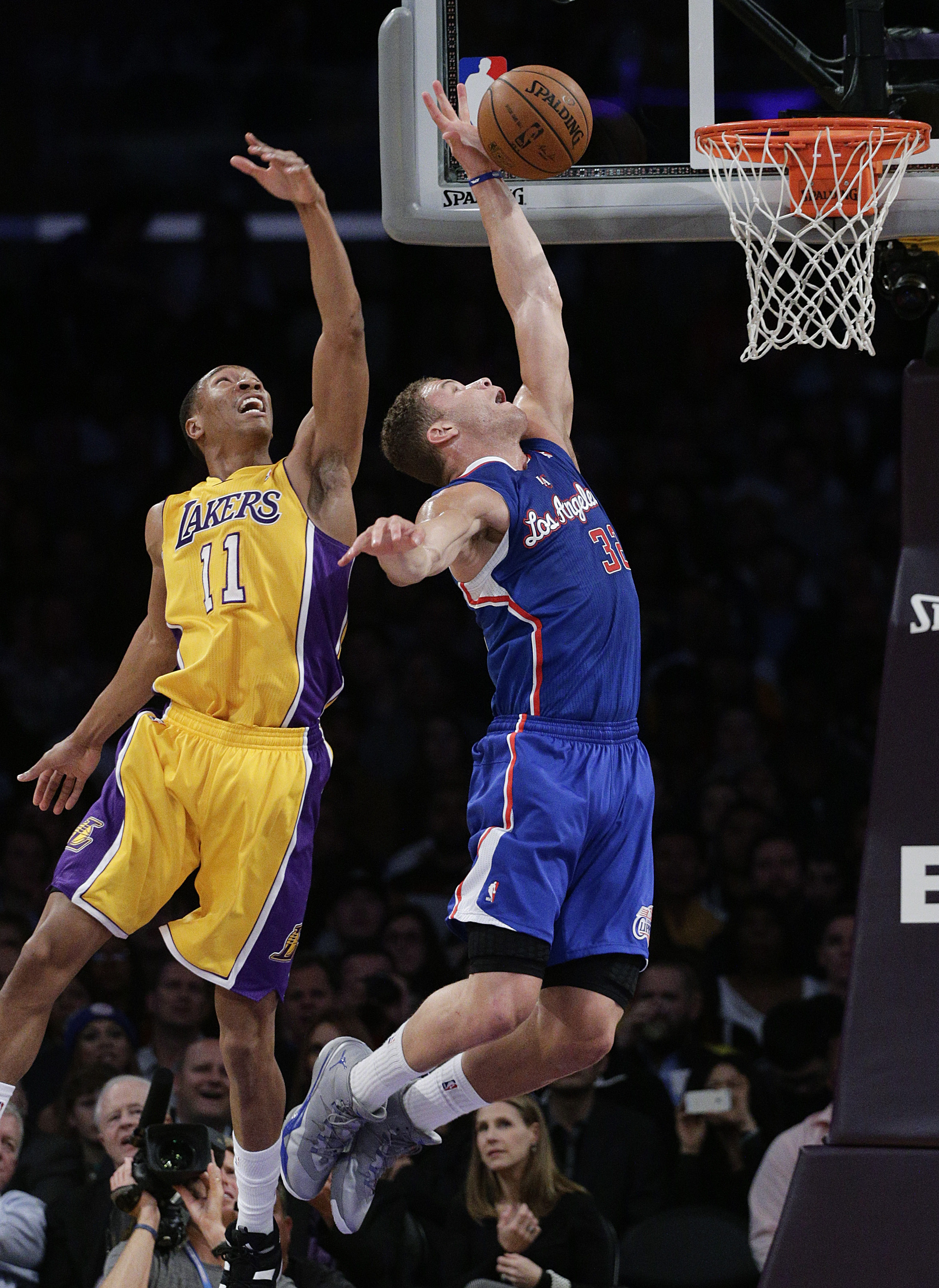 Clippers blow out Lakers again 142-94