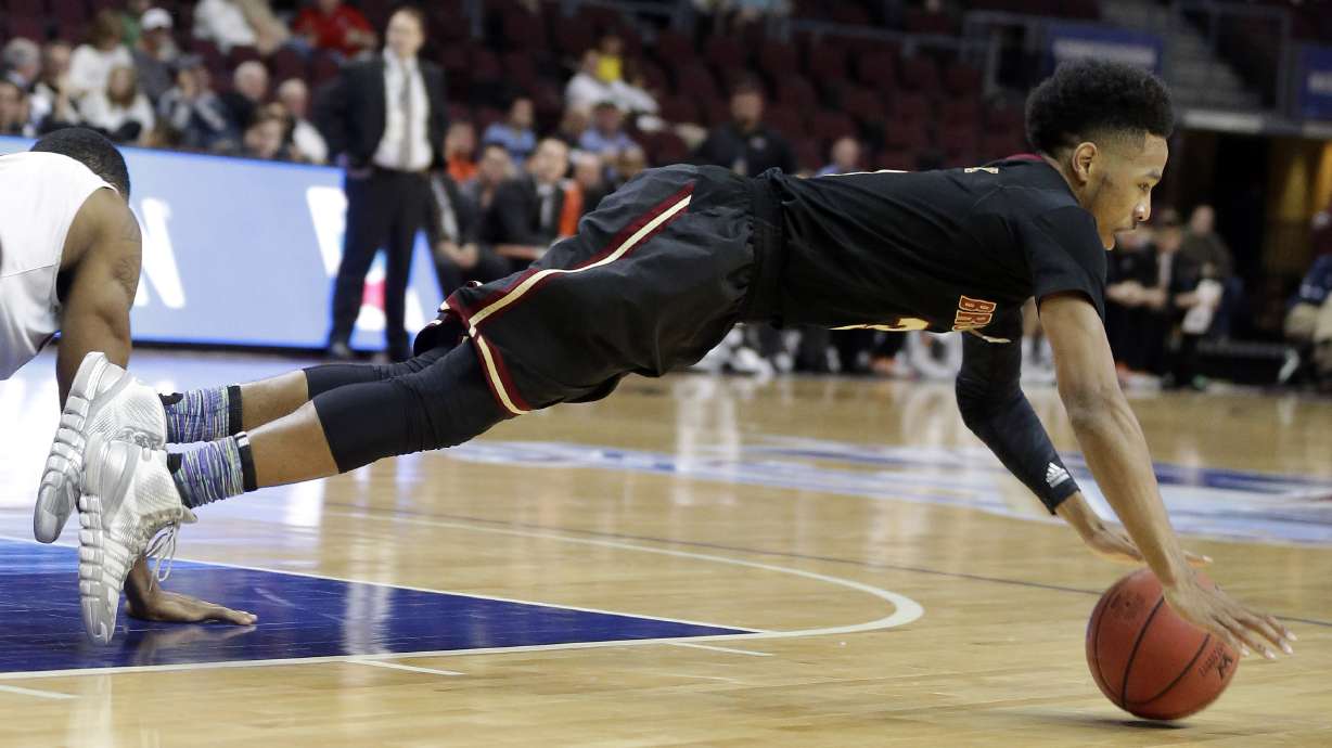 Brownridge, SCU top Pacific 81-64 in WCC 1st round