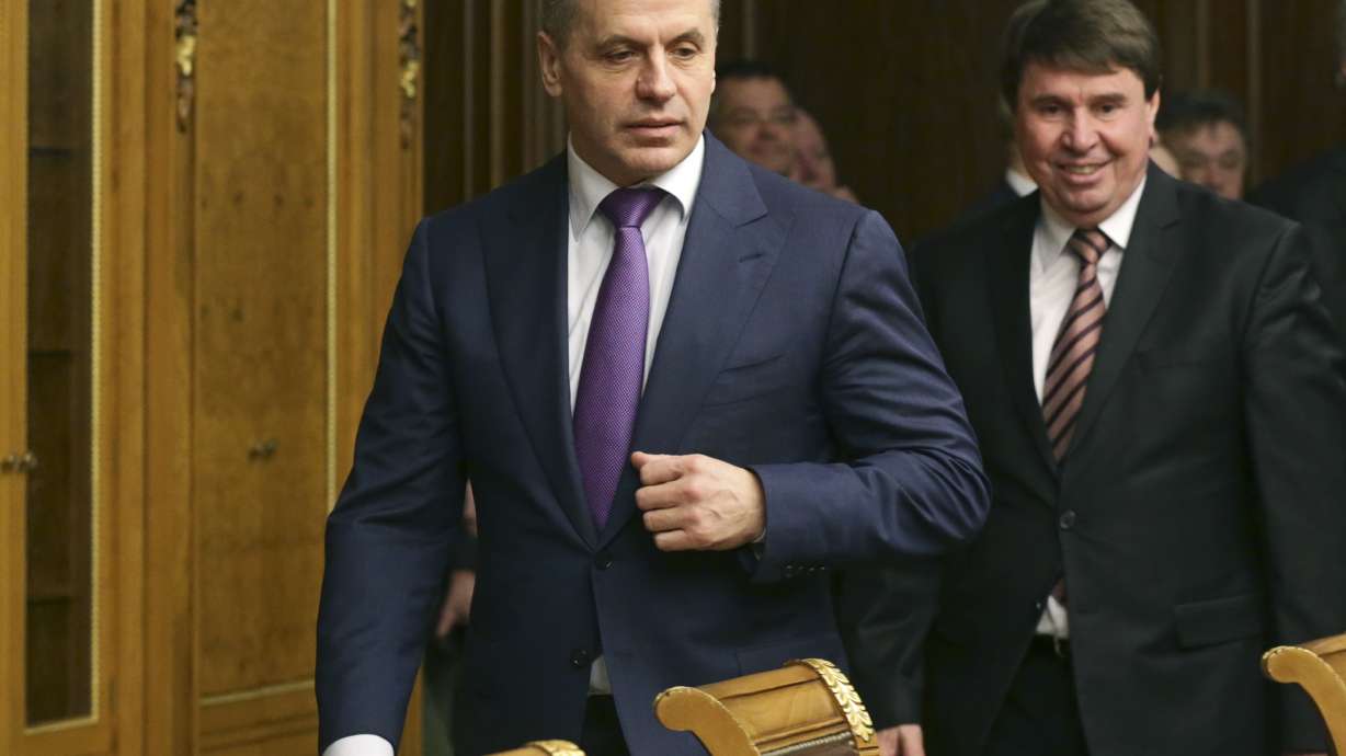 Russia, Crimean politicians discuss referendum
