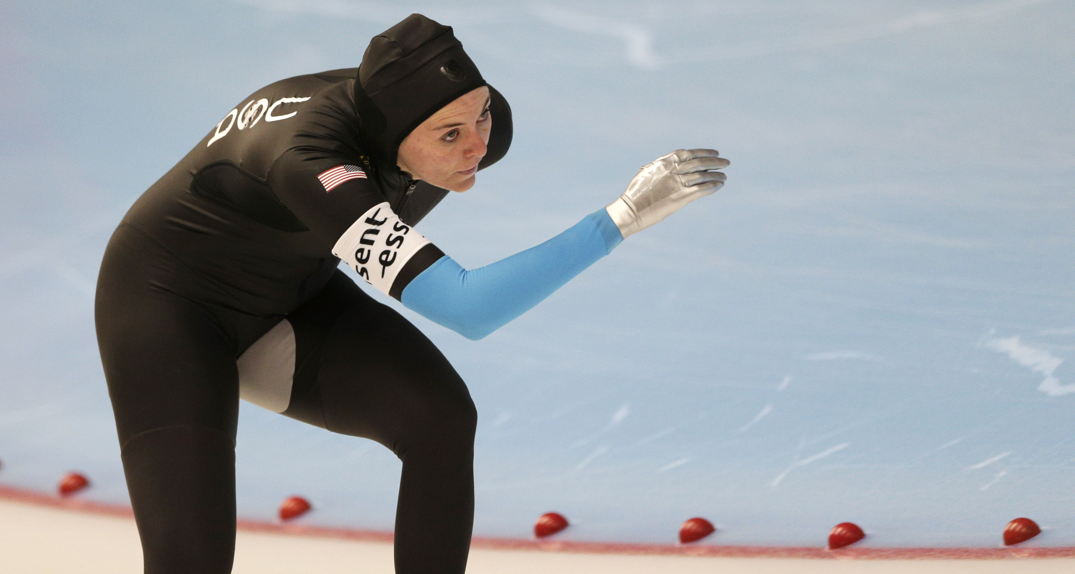 Richardson wins 1st speedskating WCup over 500m