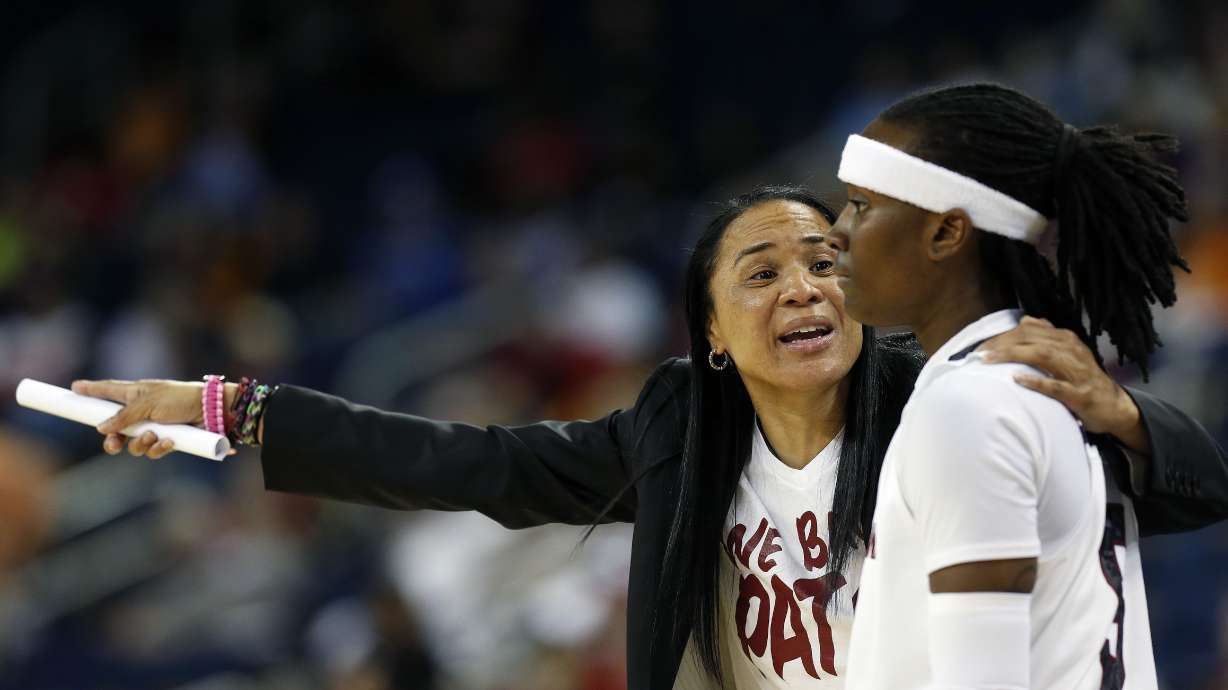 No. 5 South Carolina advances to SEC semifinals