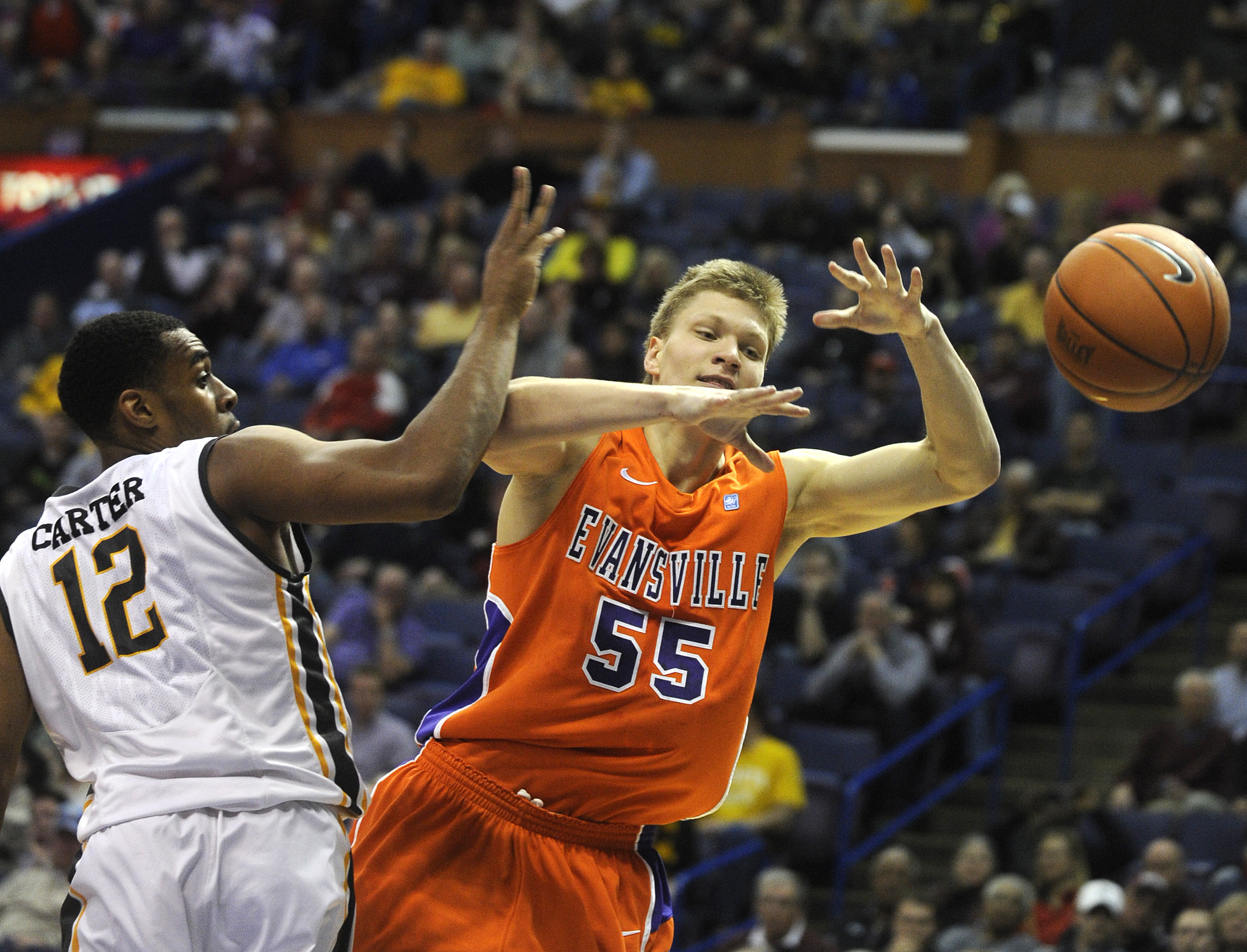 Evansville loses 80-58 to unbeaten Wichita State
