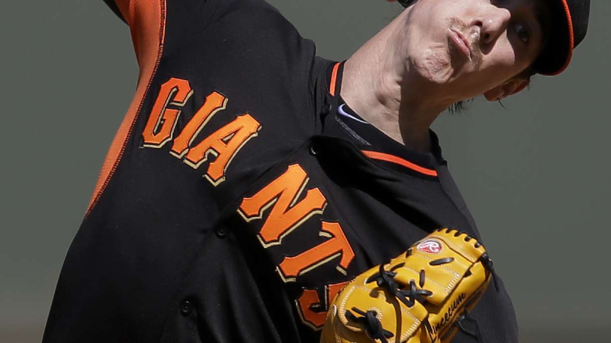 Lincecum pitches 3 solid, Pence homers for Giants