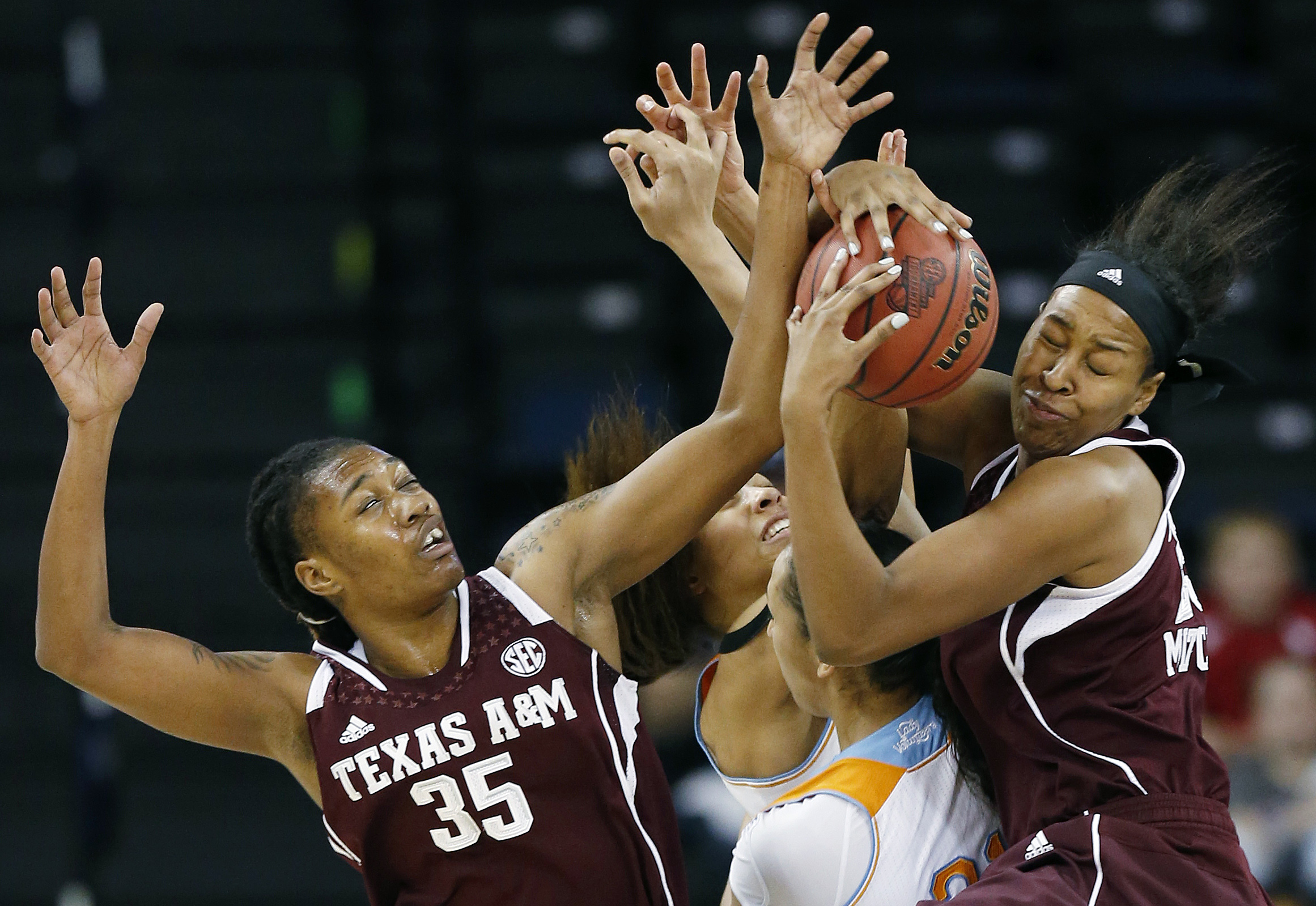Texas A&M fades late in 86-77 loss to Tennessee