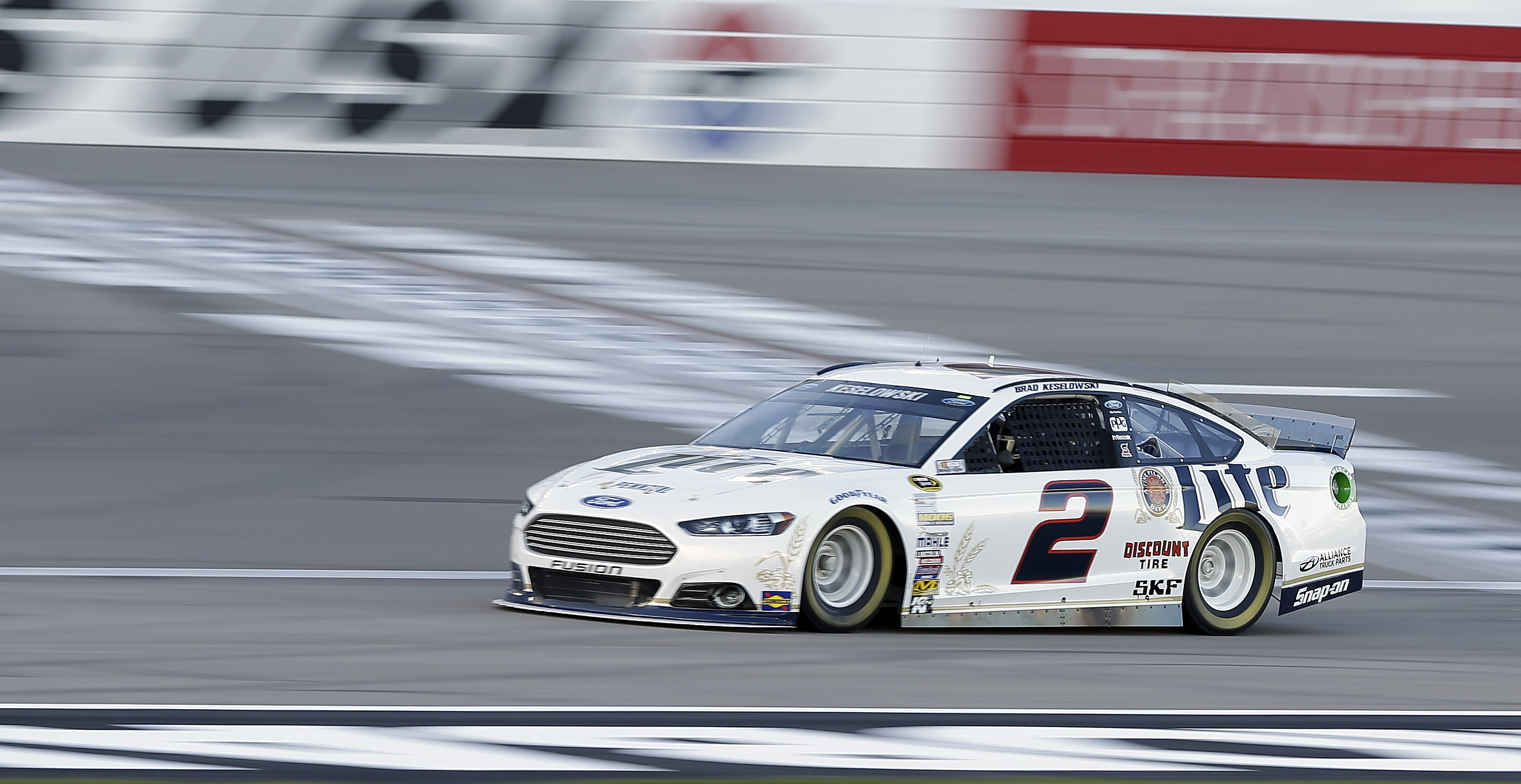 Keselowski holds on for Nationwide win in Vegas