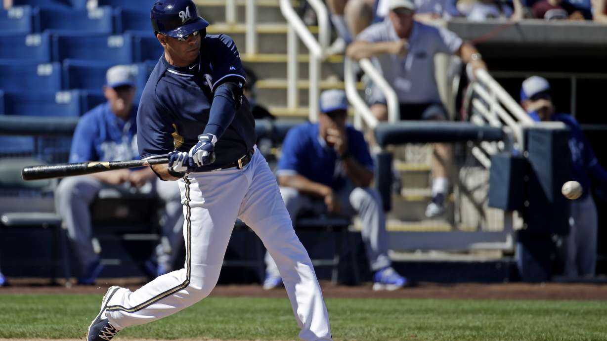 Ramirez hits 3-run double in return to Brewers