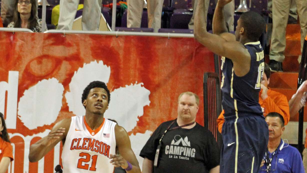 Patterson's 30 lifts Pittsburgh to 83-78 win