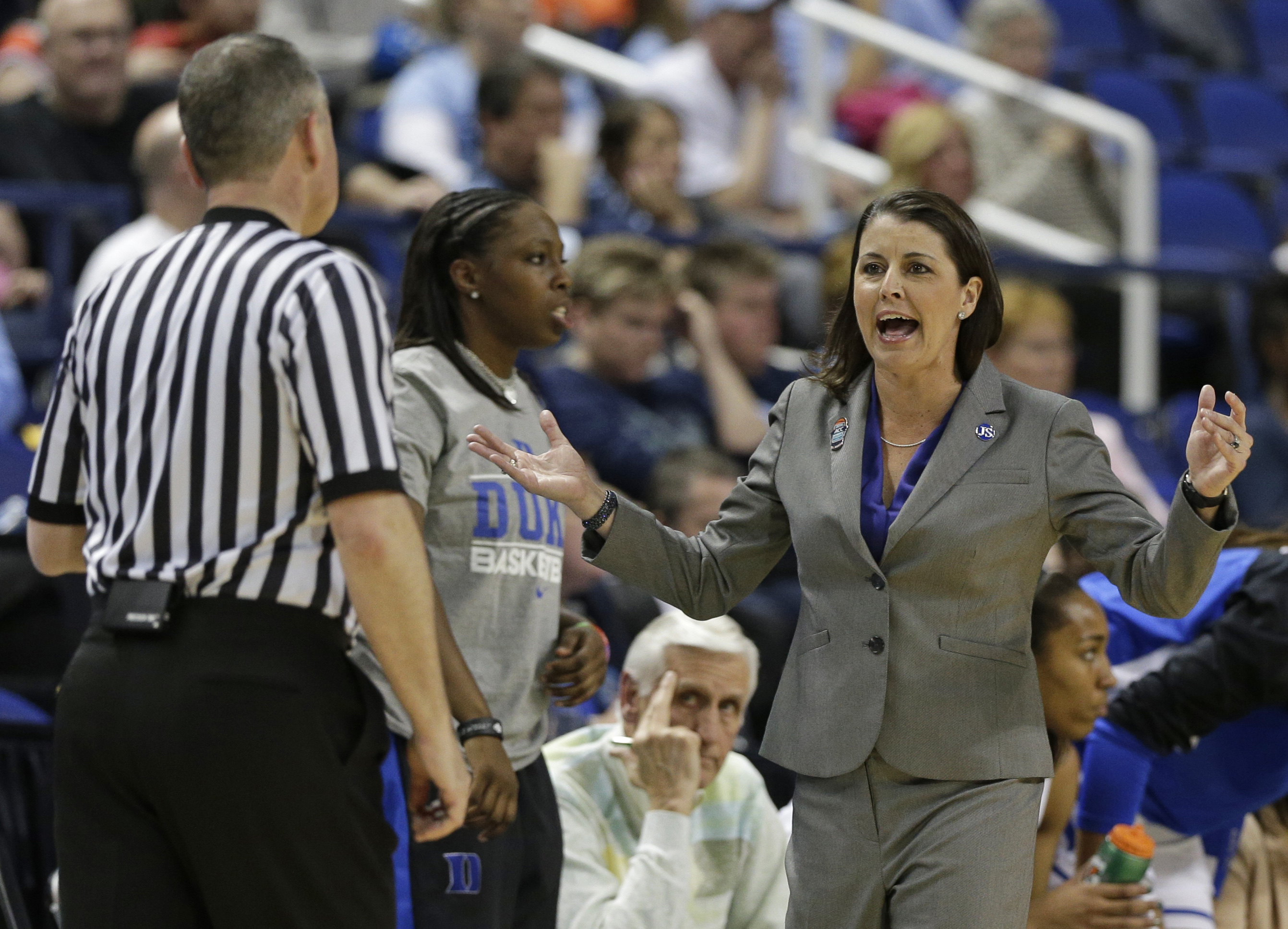 No. 10 Duke women edge No. 13 UNC 66-61