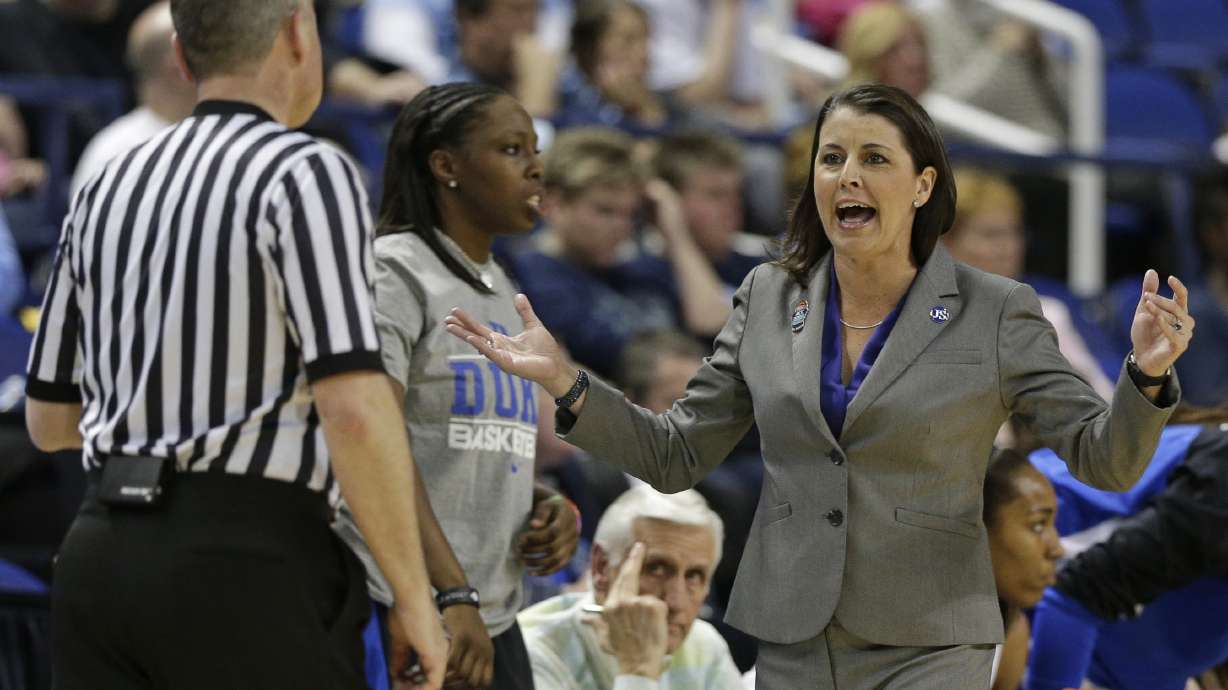 No. 10 Duke women edge No. 13 UNC 66-61