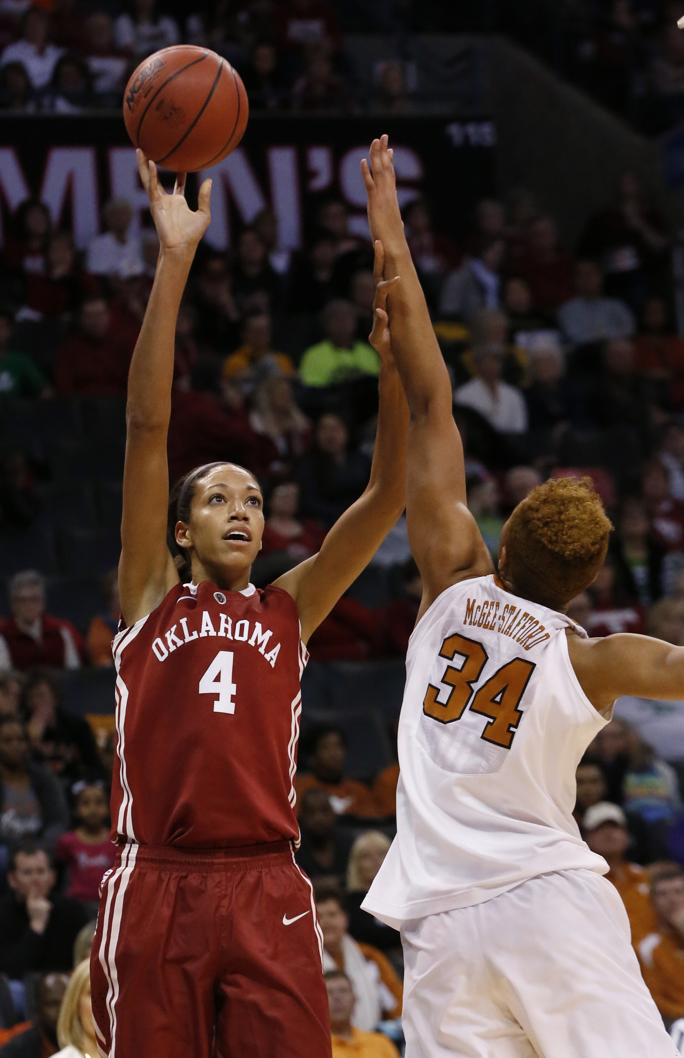 Texas pushes past Oklahoma 82-72