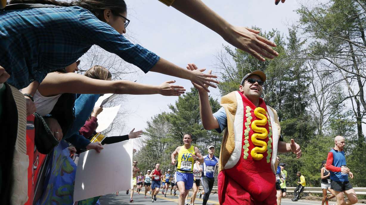 Police seek security balance for Boston Marathon