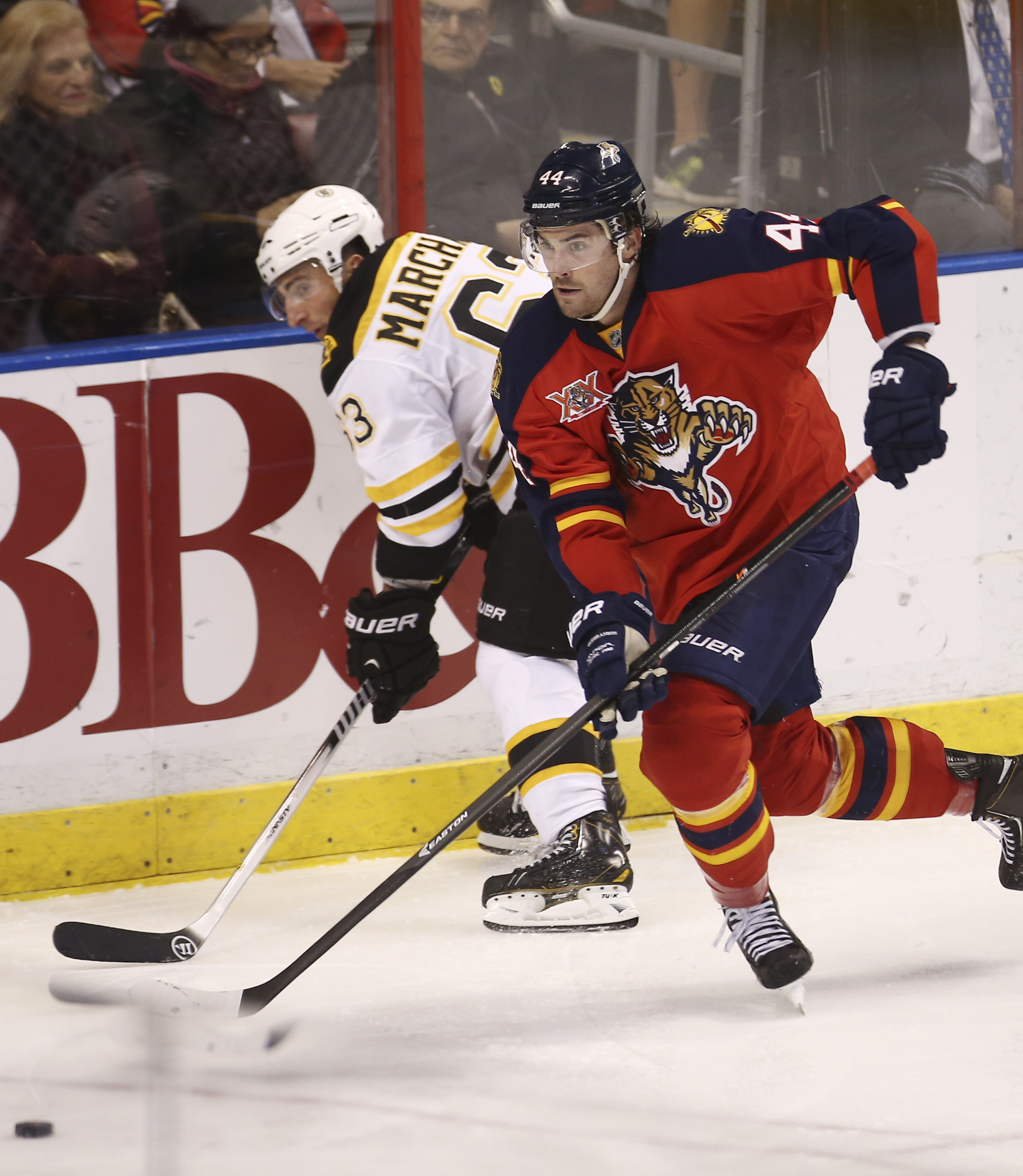 Bruins win 5th straight, top Panthers 5-2