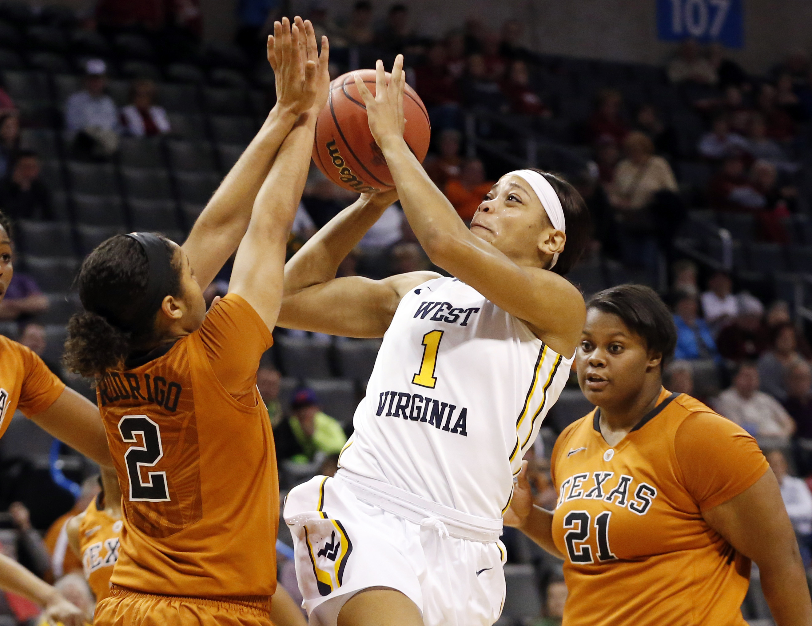 No. 7 W. Virginia women beat Texas in Big 12 semis