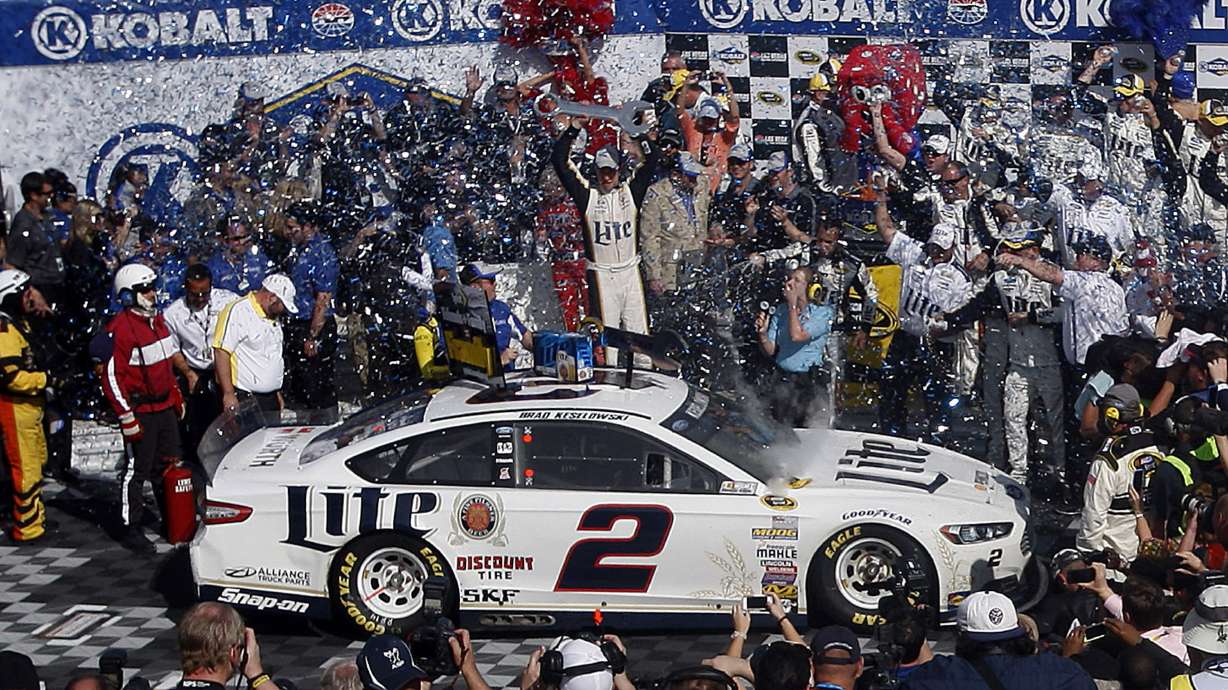 NASCAR's Chase changes lead to big finish in Vegas