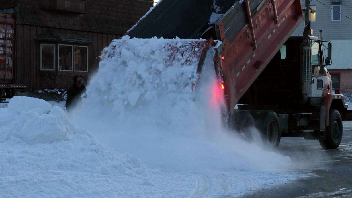 Nome preps for Iditarod mushers