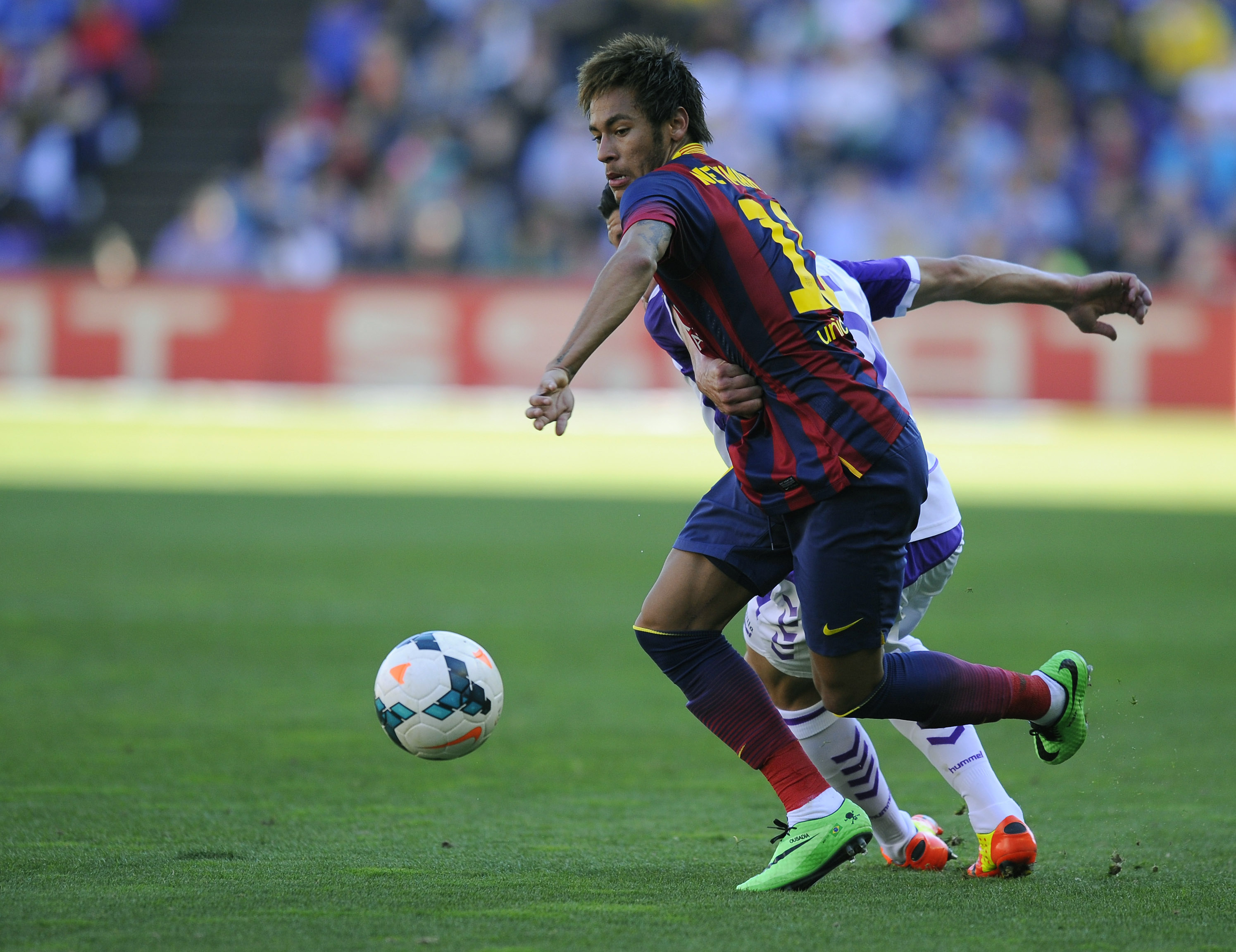 Pele says Neymar can handle World Cup pressure