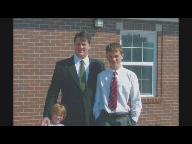 Se vuelve entrenador físico en honor a su padre