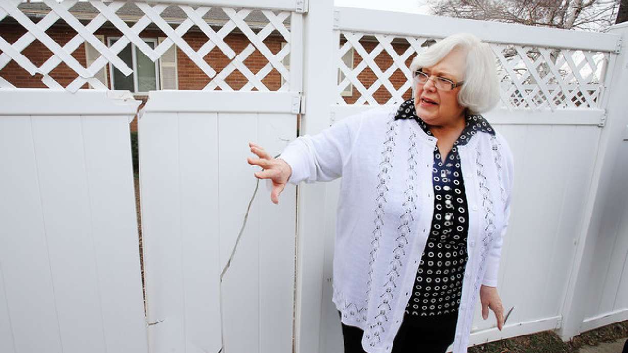 Salt Lake police warn of vinyl fence vandals