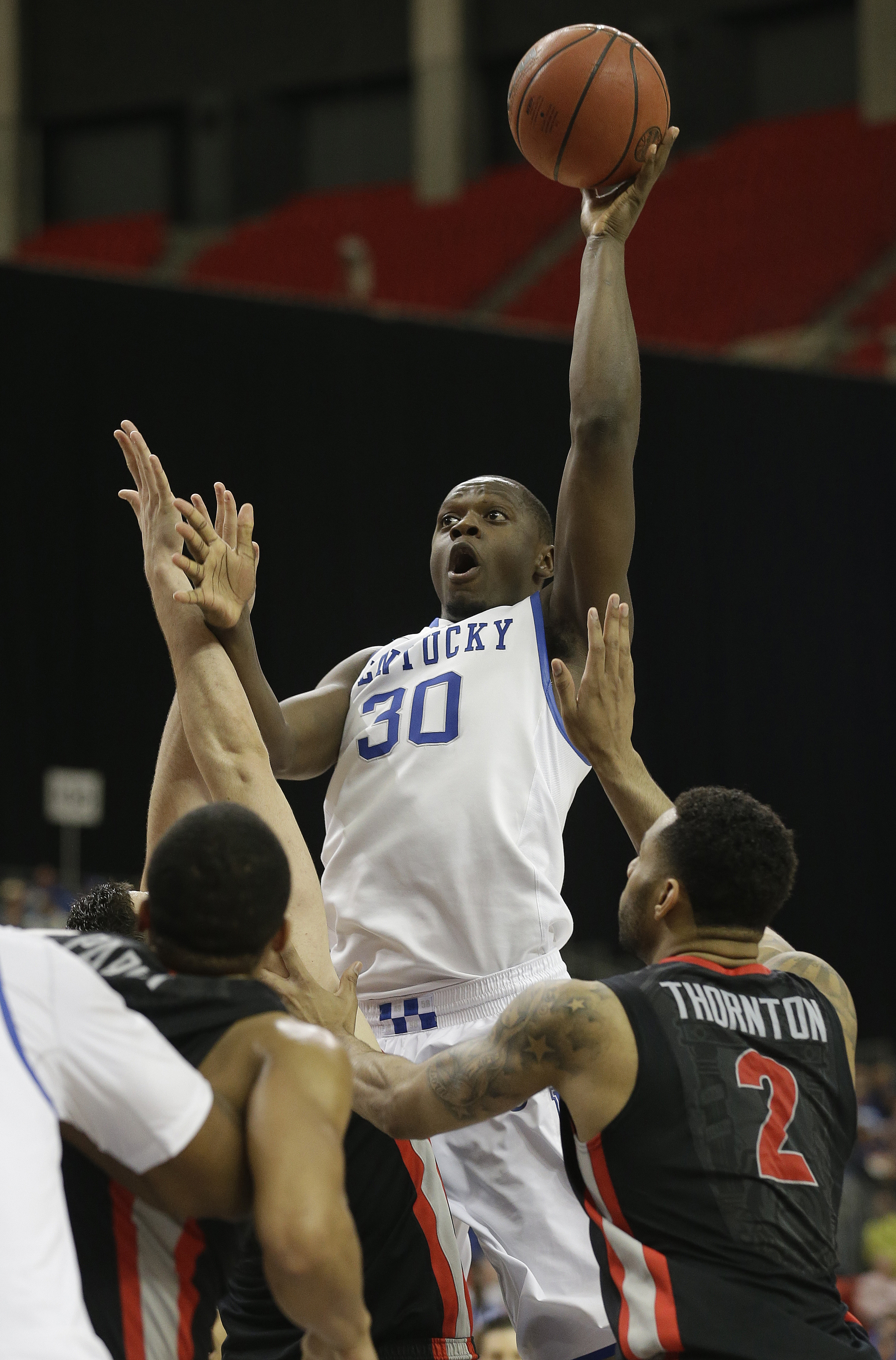Kentucky drops Georgia, 70-58, moves to SEC final