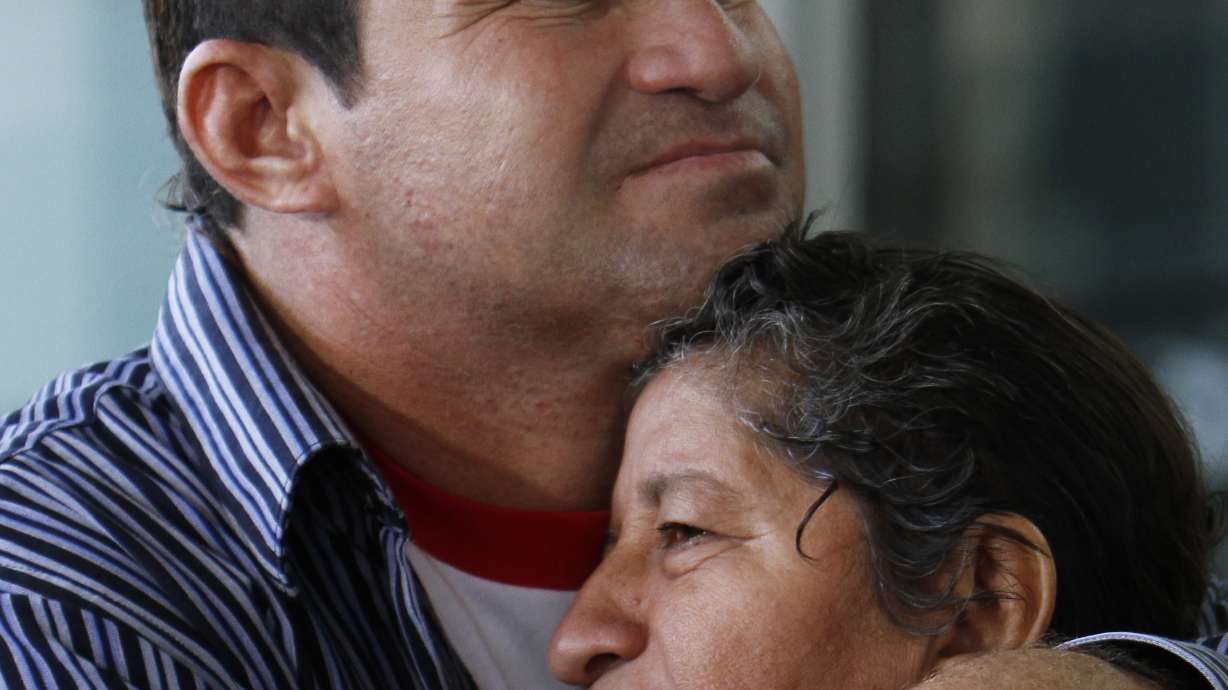 Salvadoran sea survivor meets companion's mother