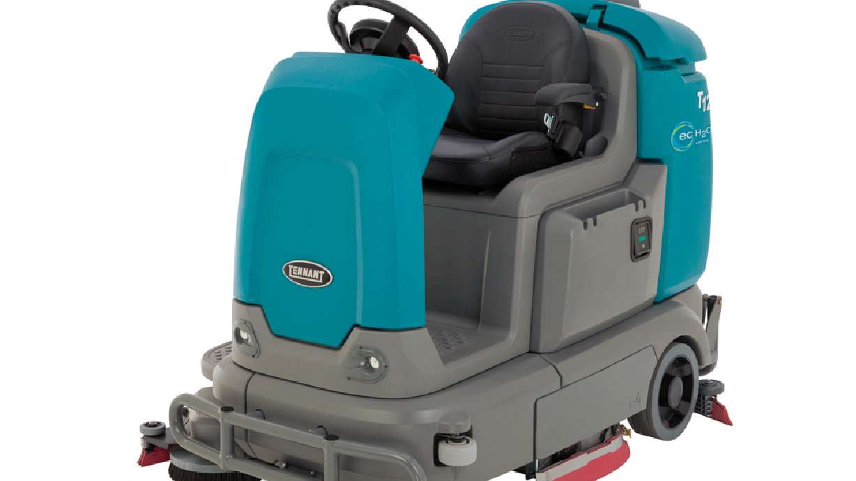 ADDING MULTIMEDIA Tennant Company T12 Compact Rider Scrubber Wins 2013 GOOD DESIGN Award