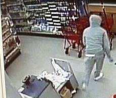 2 men accused of pepper spraying people during robbery