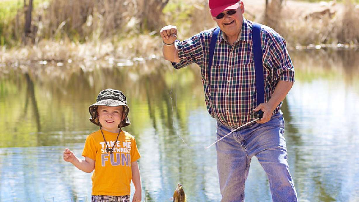 Los niños que crecen cerca de sus abuelos, son más felices