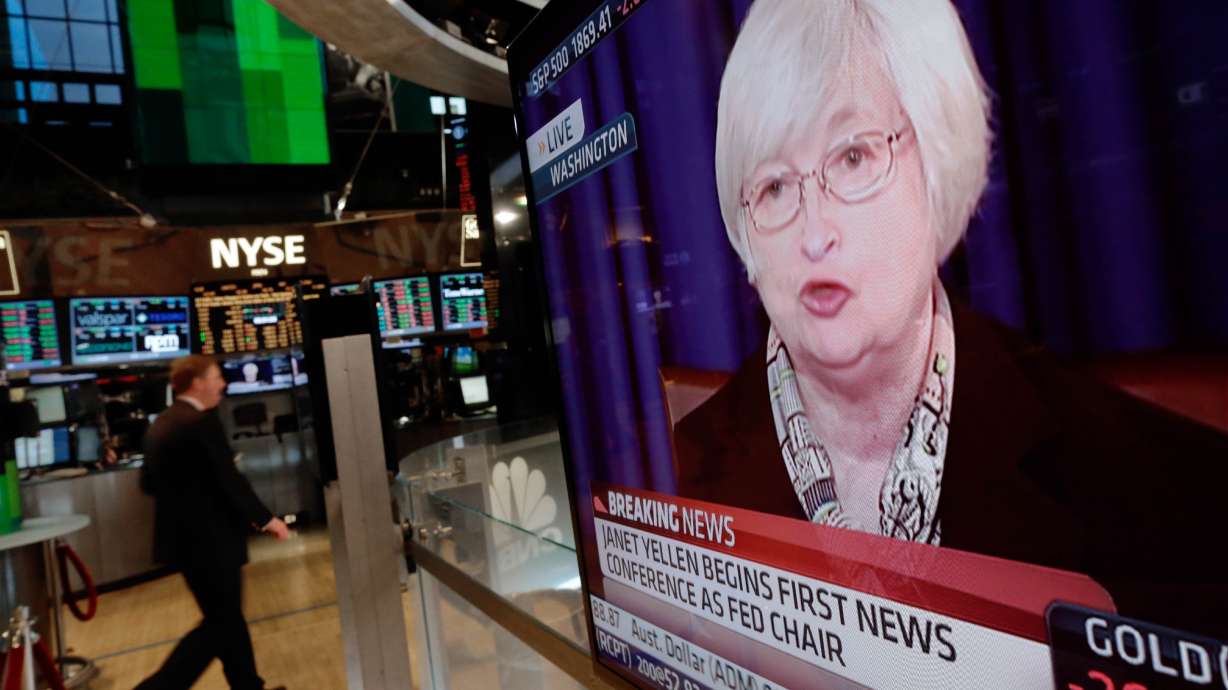 Fed clarifies guidance on short-term rates