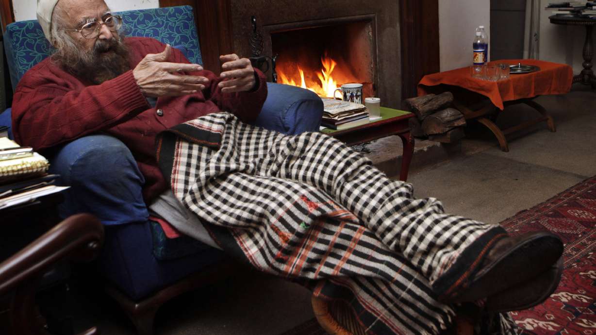 Indian writer, editor Khushwant Singh dies at 99