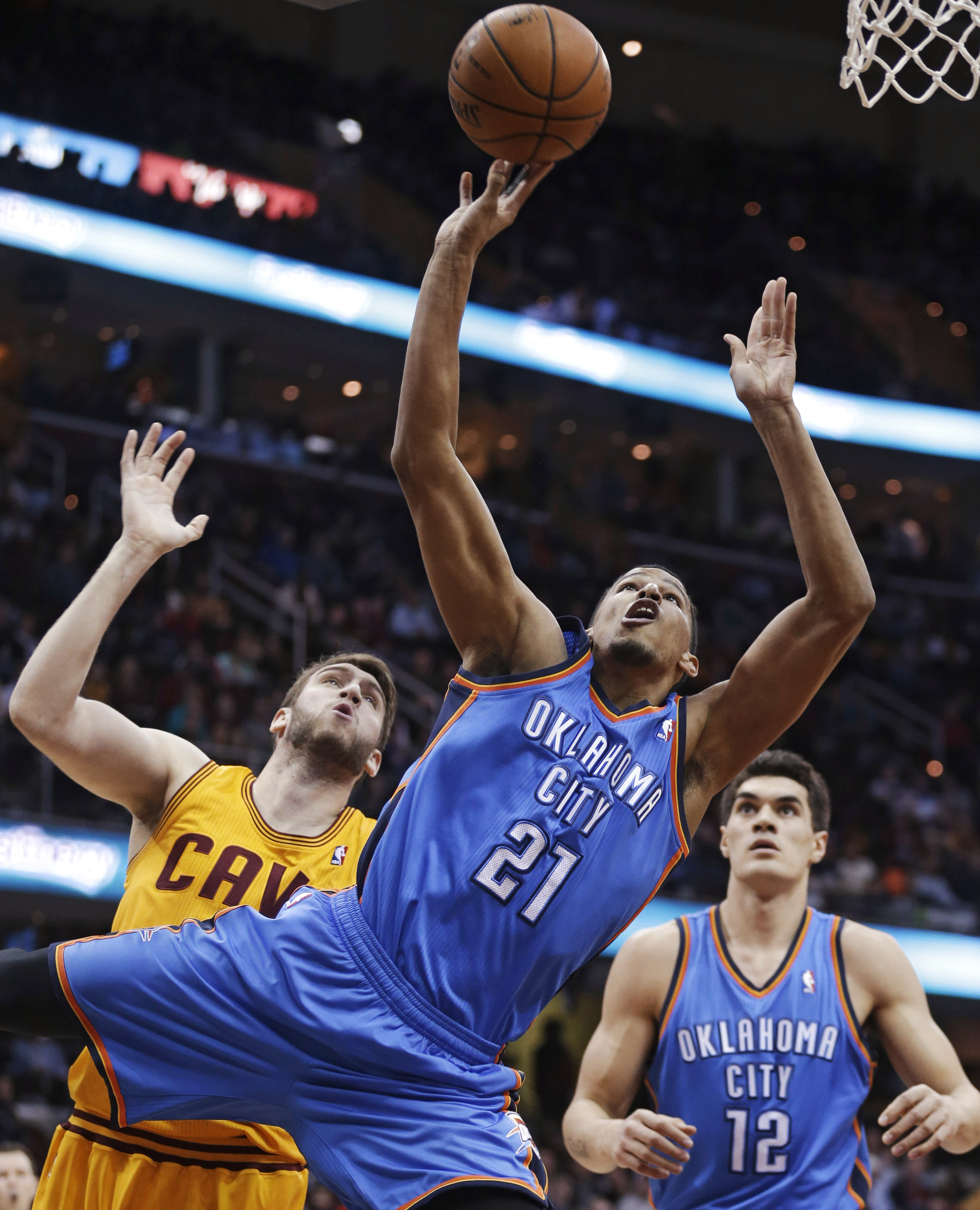 Durant's 35 leads Thunder over Cavs